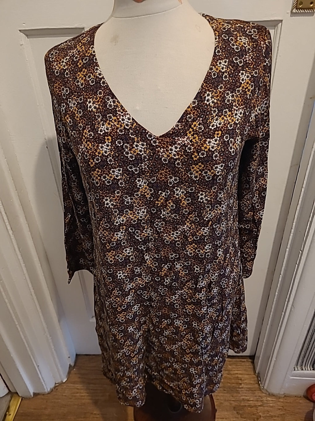 Ladies Apricot Size 10 Brown/Orange/White Floral Long Sleeved Dress