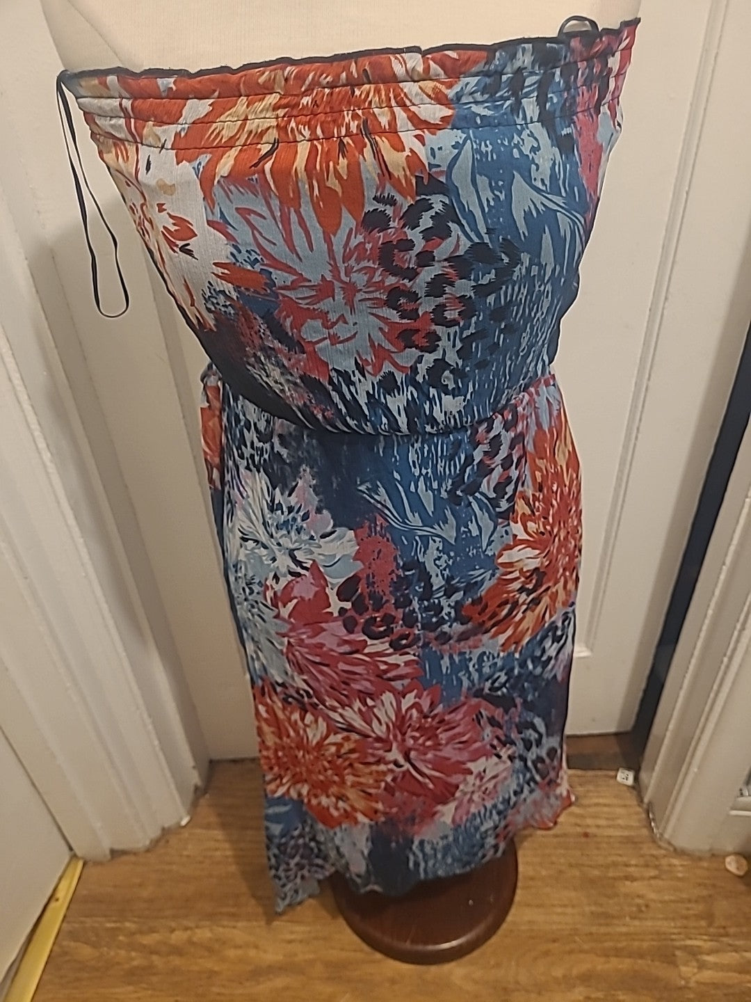 Ladies Billie&Blossom Size 8 Multi Coloured Floral Sleeveless Strapless Dress