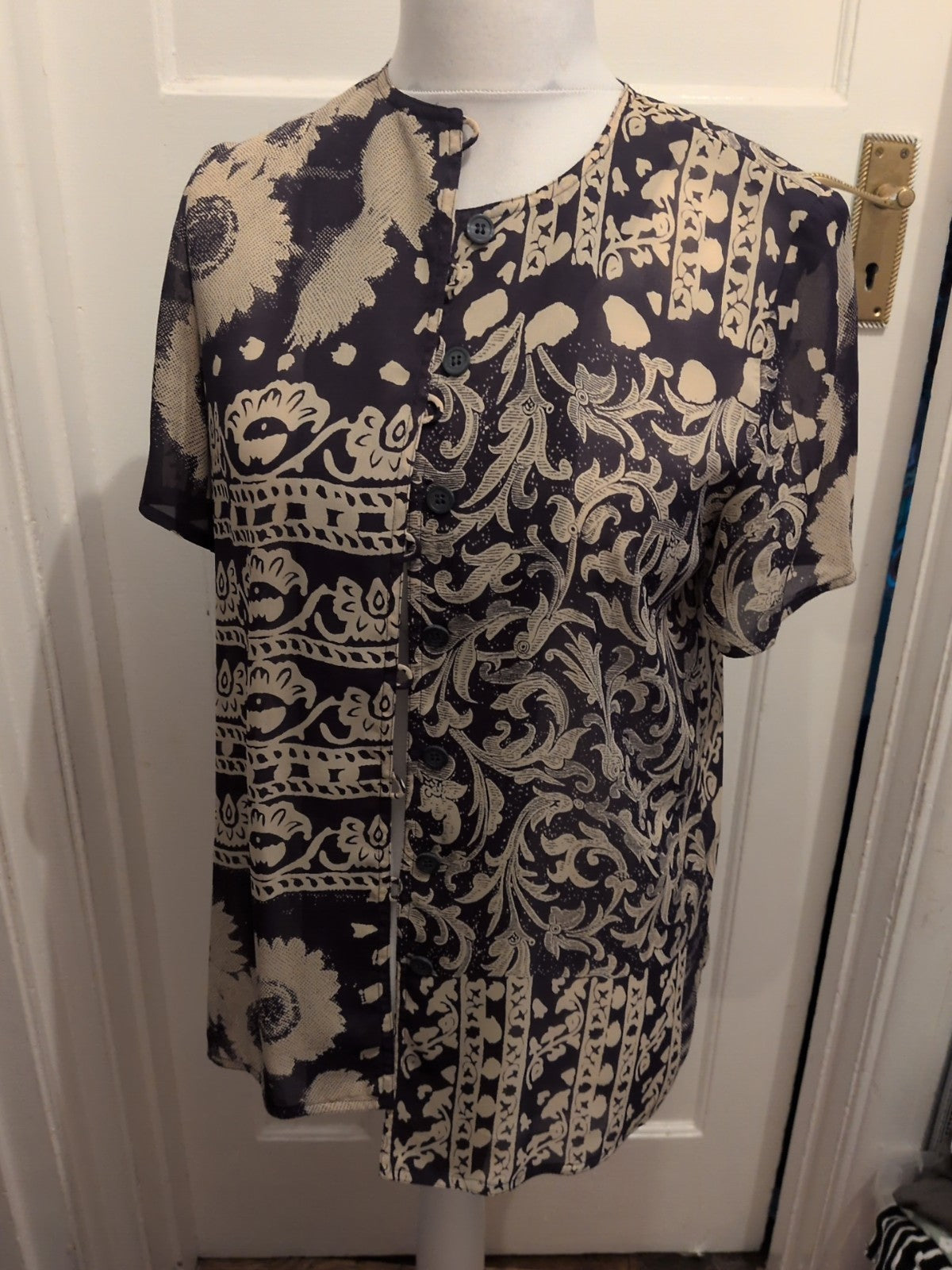 Windsmoor 10 Navy And Beige Buttoned Short Sleeve Blouse