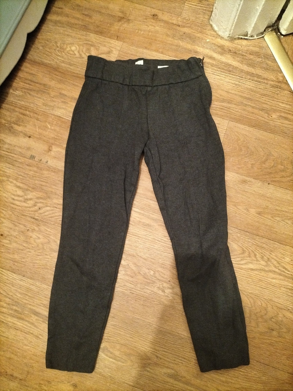 Ladies Gap Size Small Grey Side Zip Legging