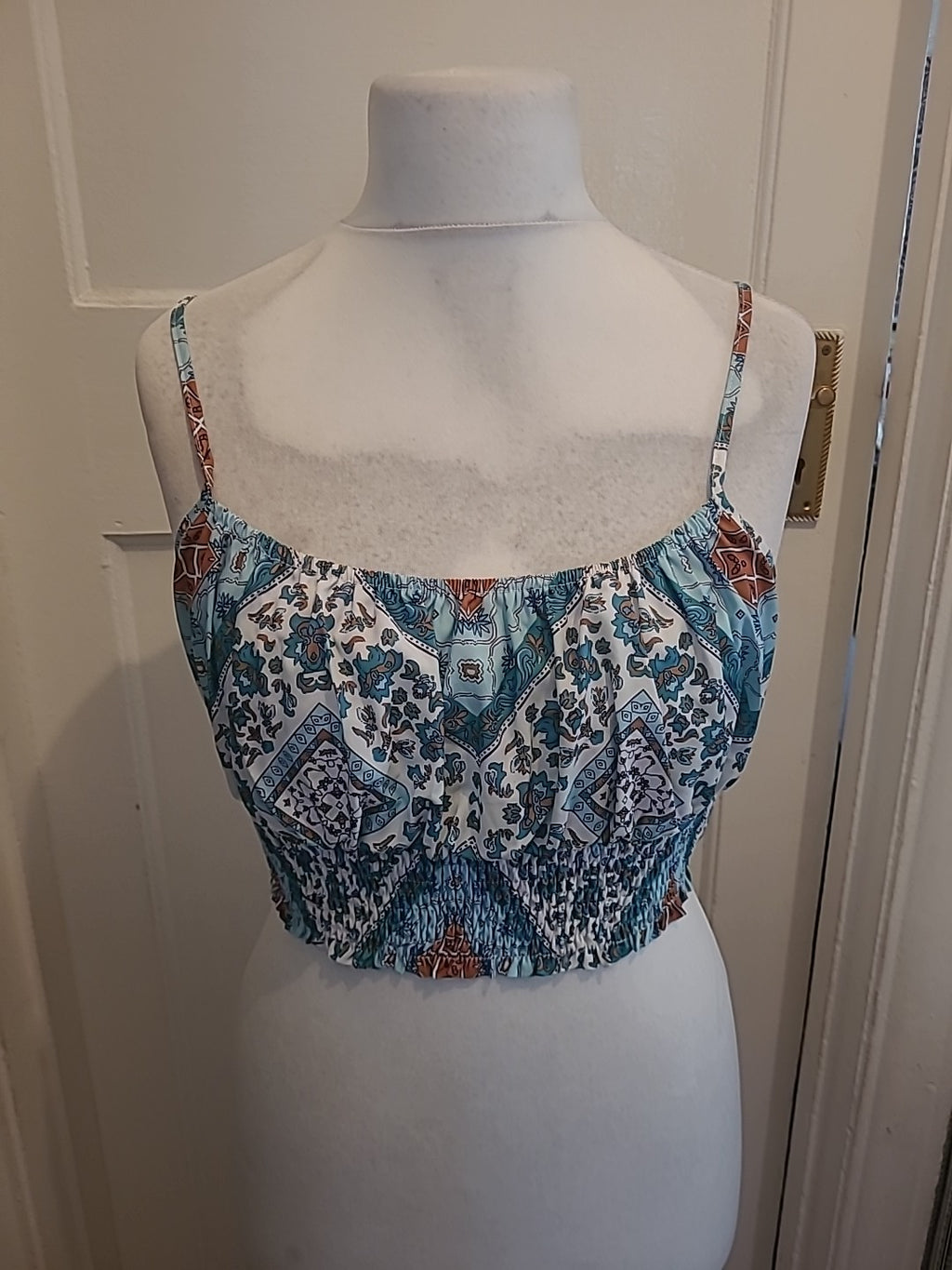 Brand New Ladies Shein Size L Green Sleeveless Top Floral