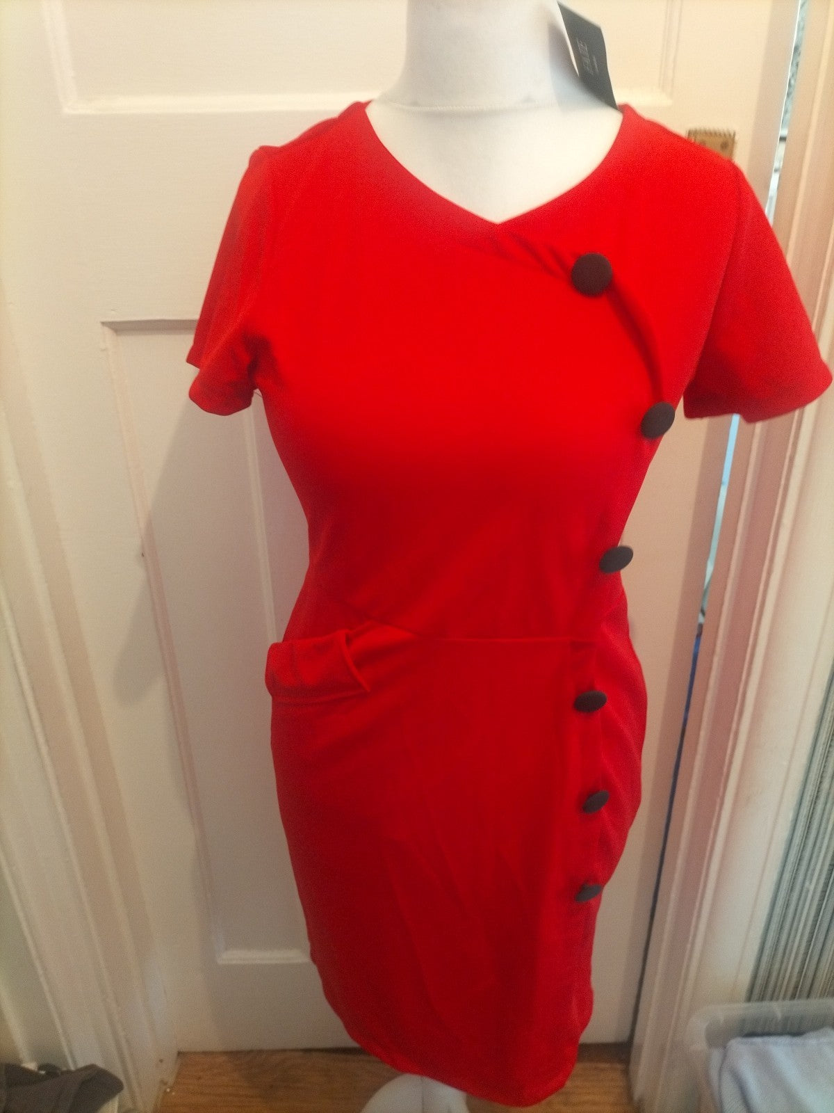 Brand New Ladies Fate London Size 2XL Red Short Sleeved Dress