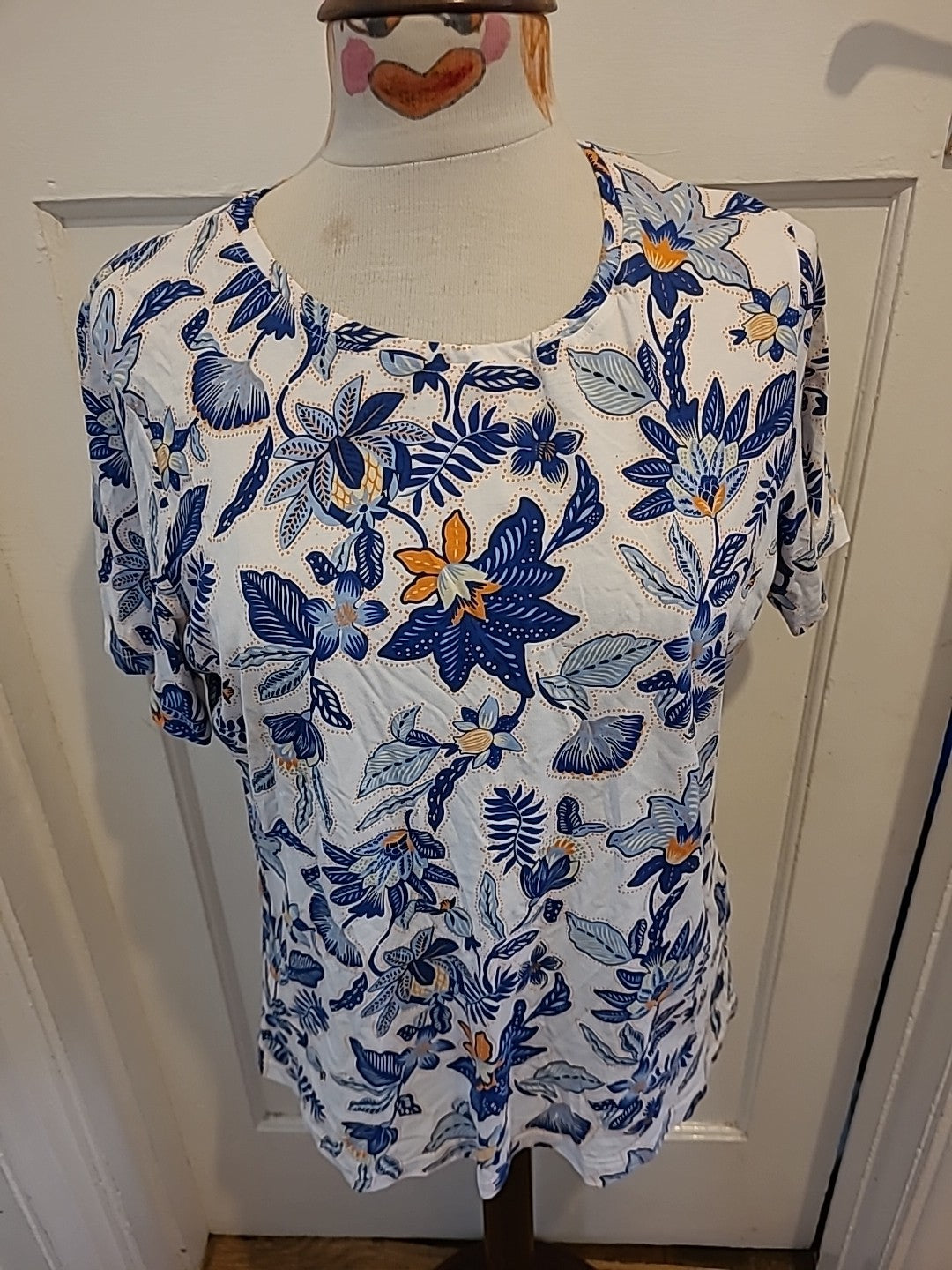 Ladies Size Large Multicoloured Floral Short Sleeved Slight Elasticated Neck...