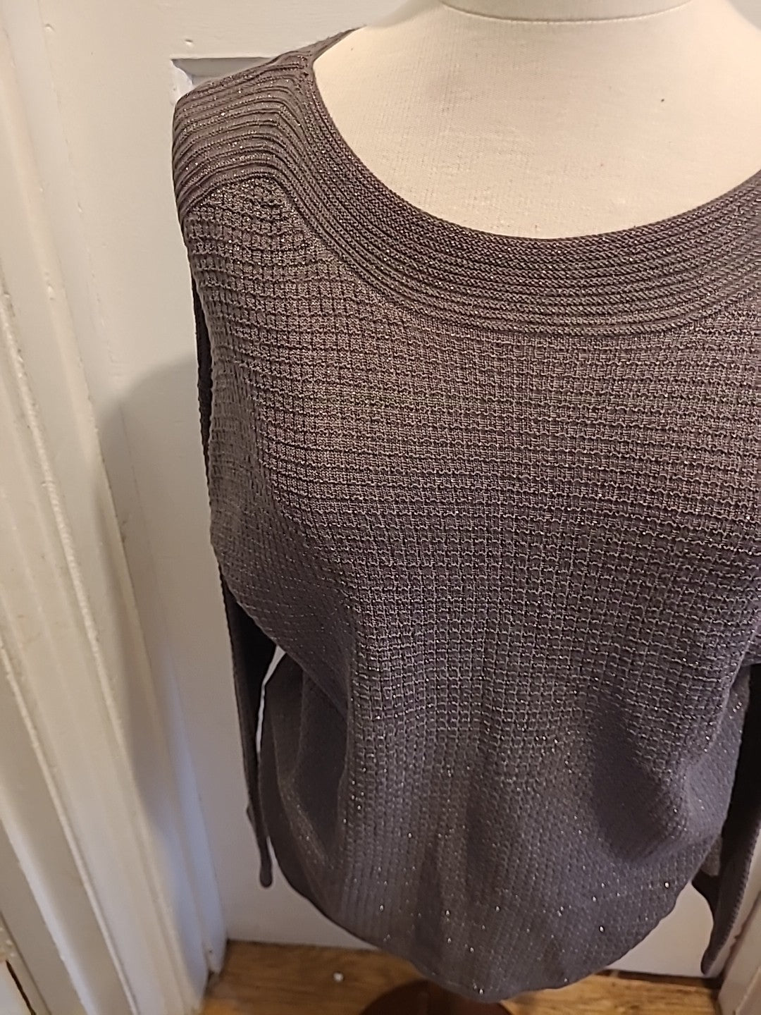 Ladies Viz.a.viz Size Small Grey Shimmer Long Sleeved Blouse