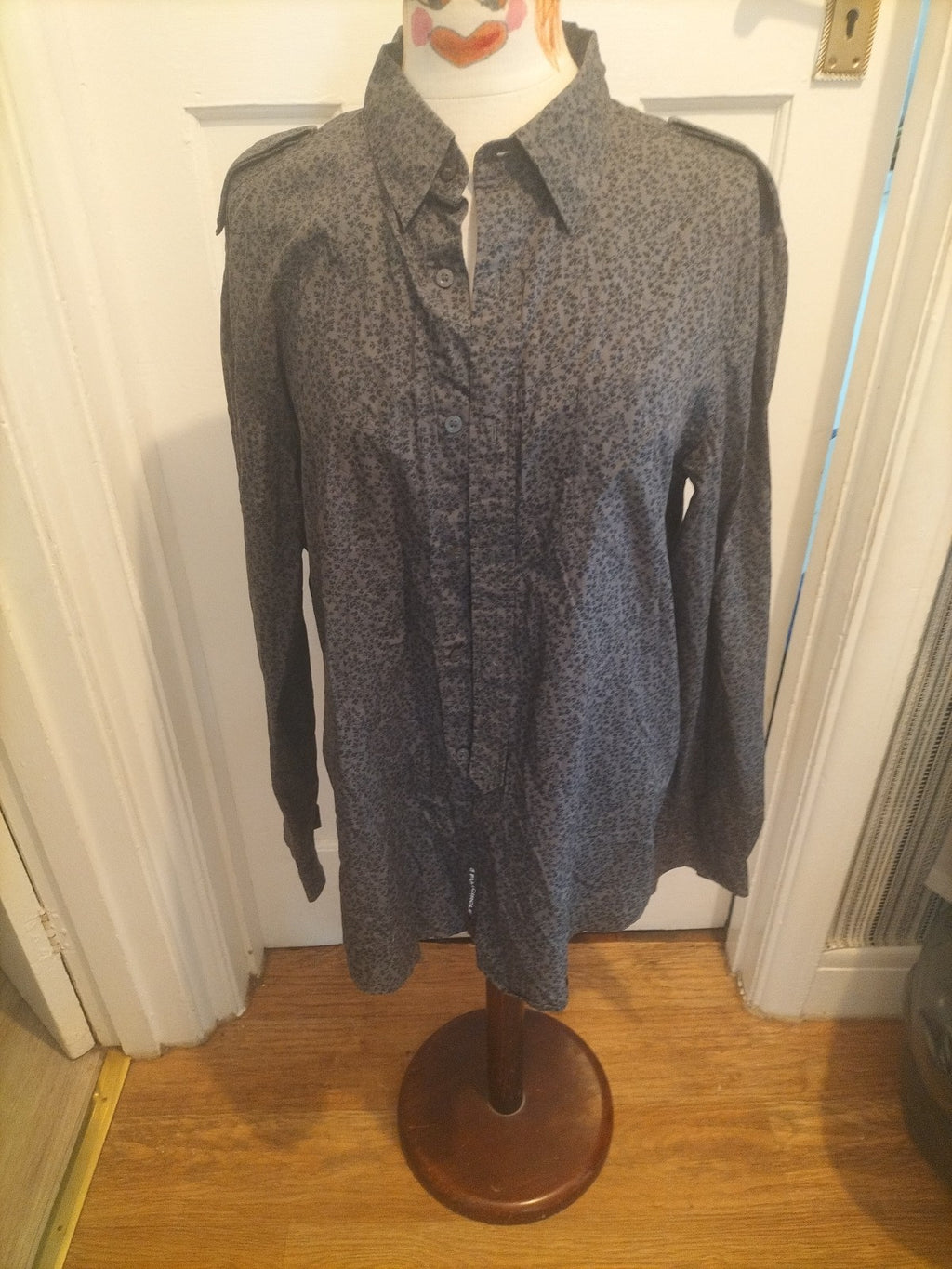 Mens Full Circle Size XL Black Dark Grey Floral Long Sleeved Shirt