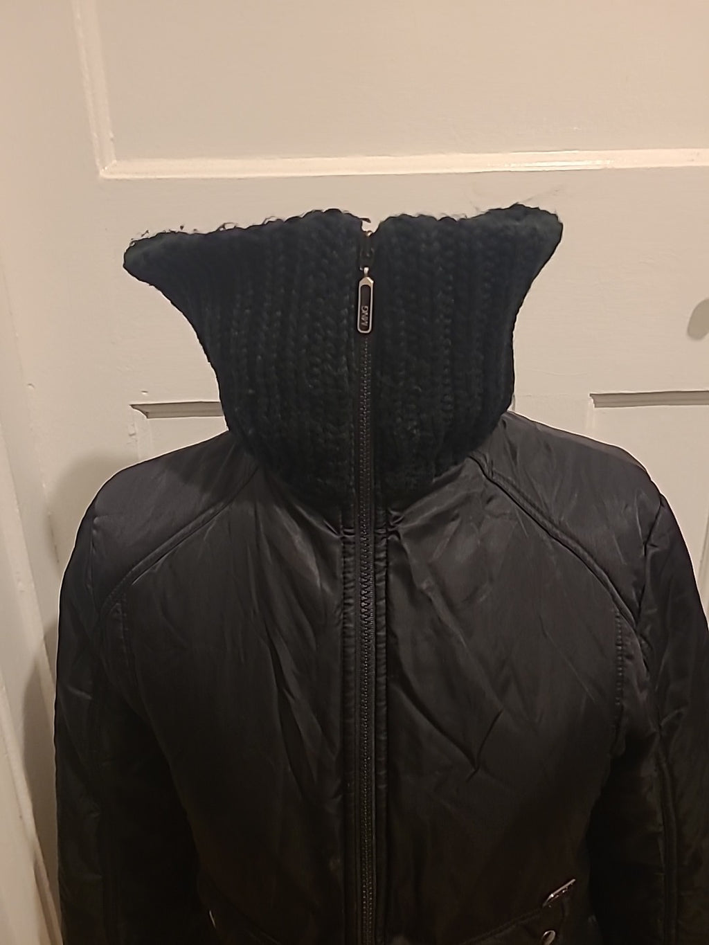 Ladies Size Large Black Long Sleeved Coat