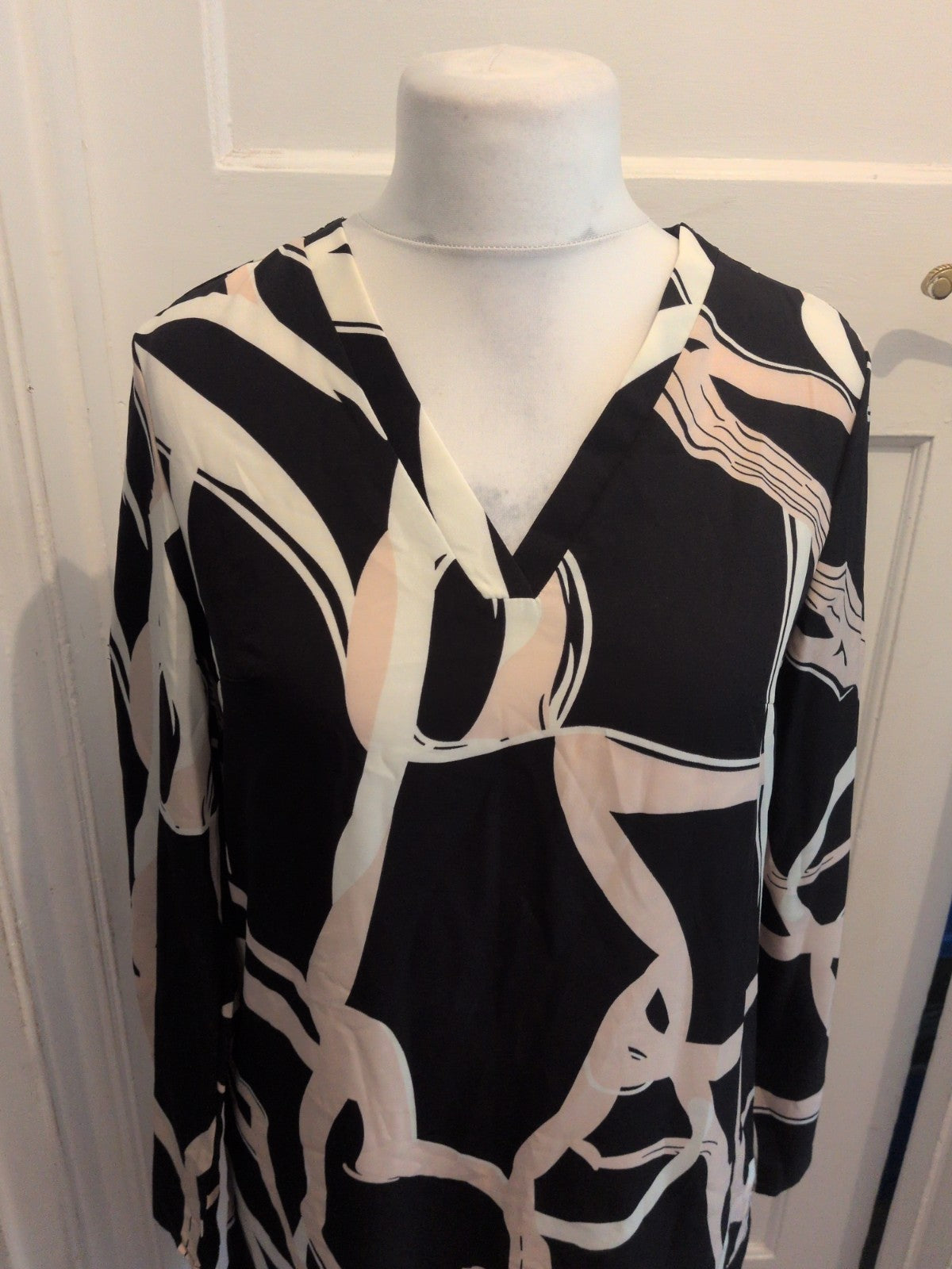 Medium Black White And Pale Pink Long Sleeve Midi-Long Dress