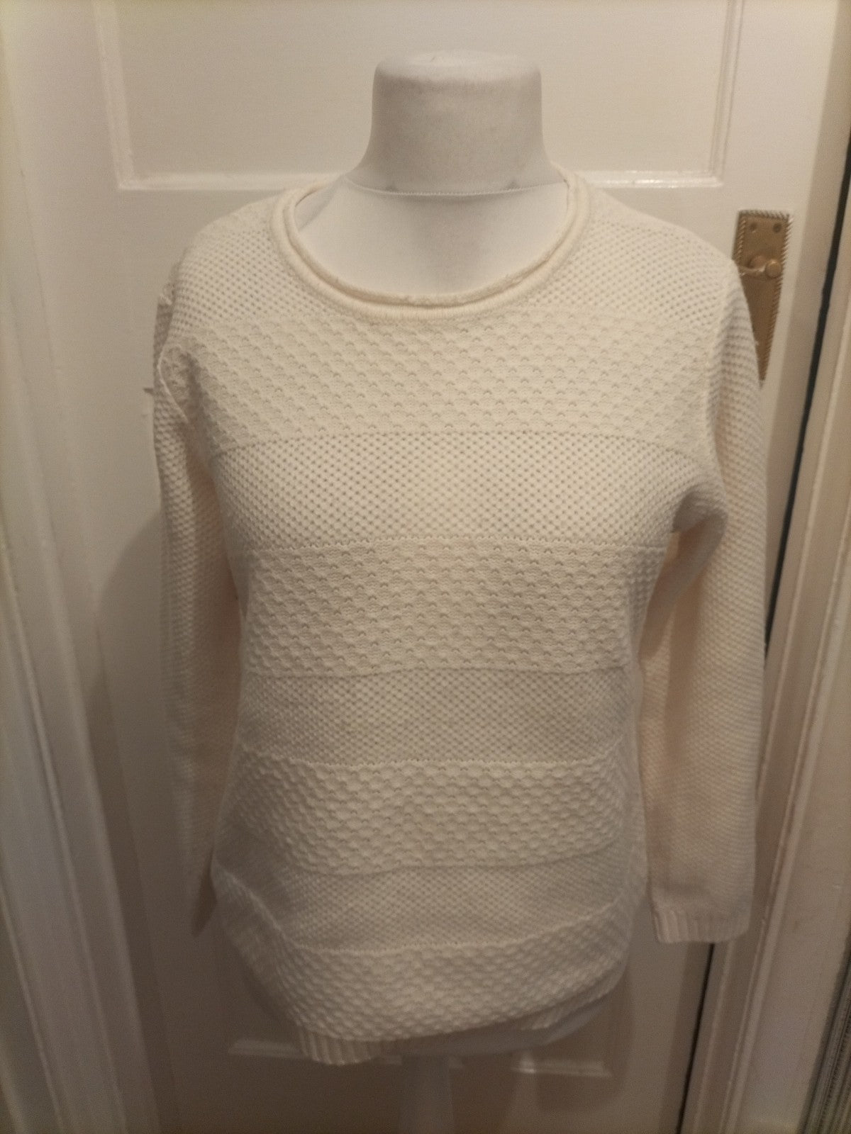 Ladies Isle Size 14-16 Ivory Long Sleeved Patterned Jumper