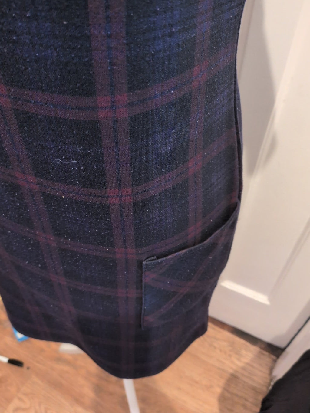 Ladies New Look Size 12 Navy Red Check Short Sleeved Dress With Pckets