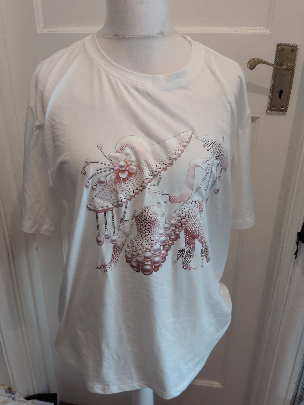 XL White Boots And Hats Printed Short Sleeve T-shirt Ladies