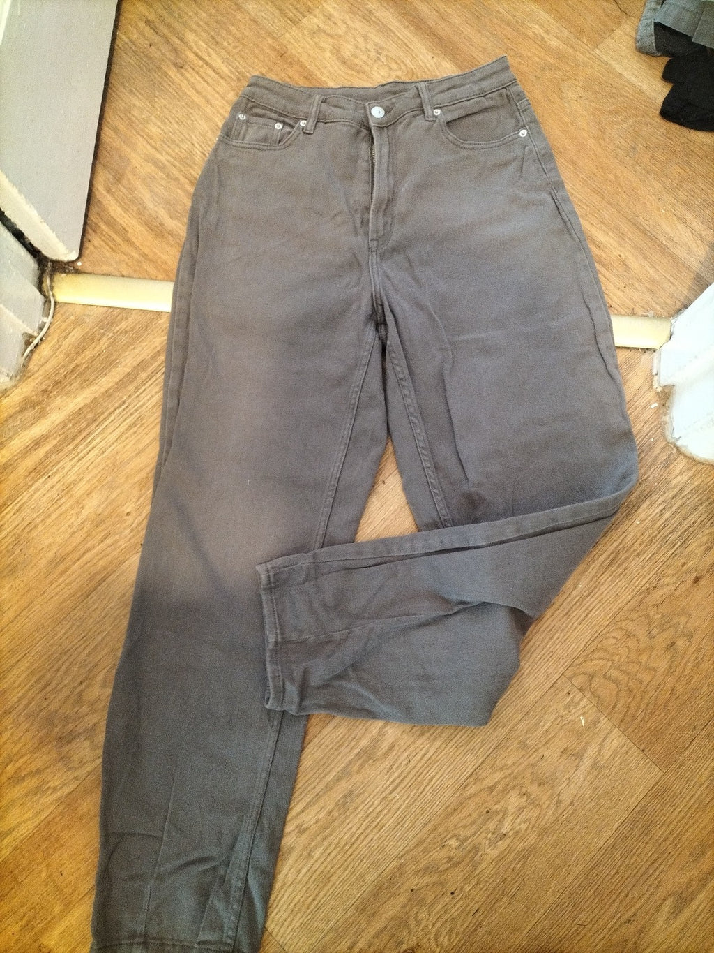 Ladies Divided Size 10 Grey Denim Jeans