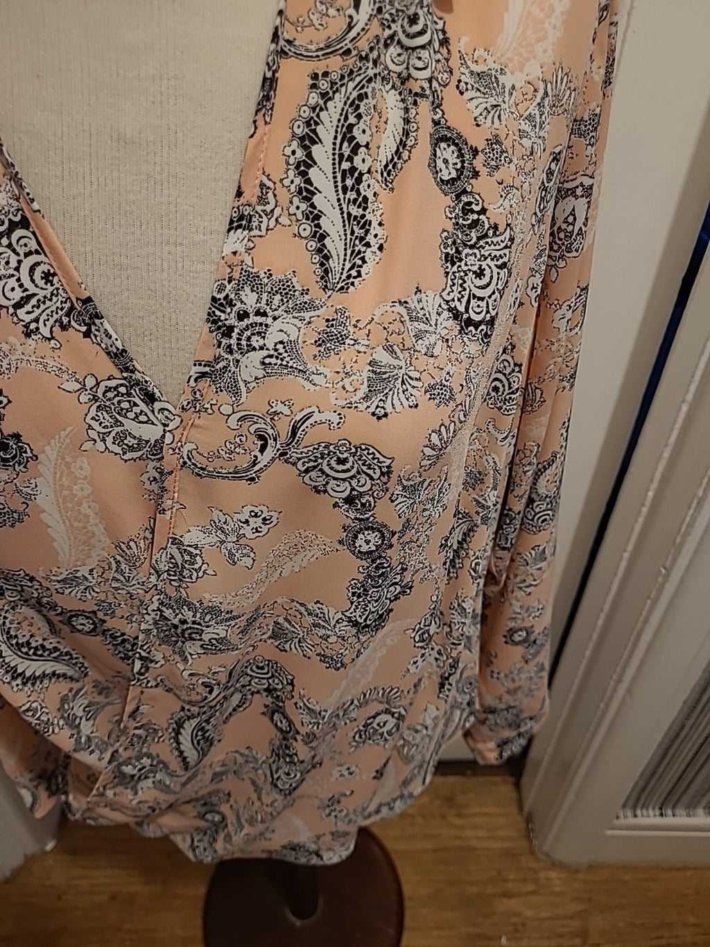 Ladies Size Large Pink Aztec Style Long Sleeved Blouse