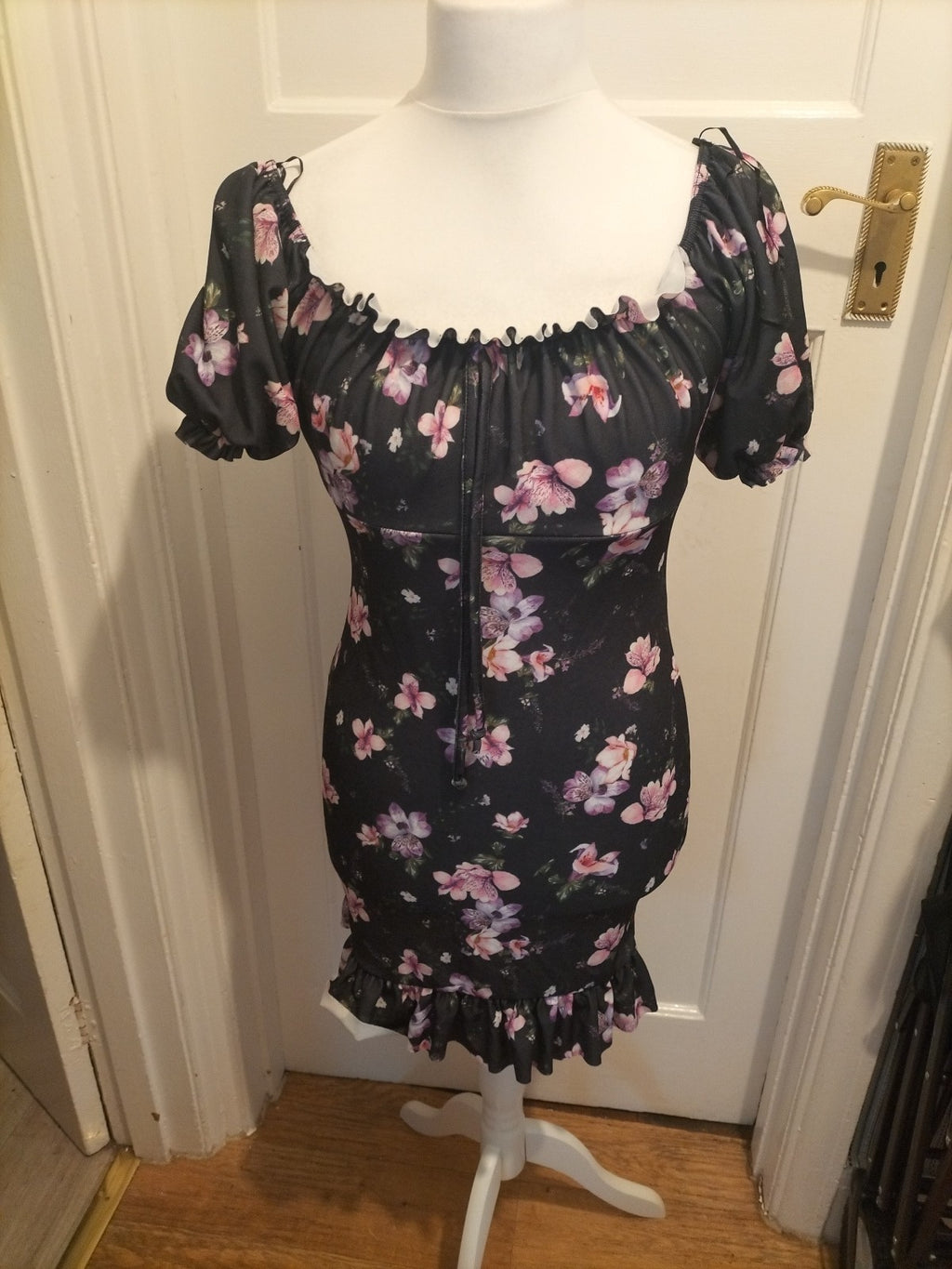 Ladies Select Size 12 Floral Elasticated Hem Short Sleeved Dress