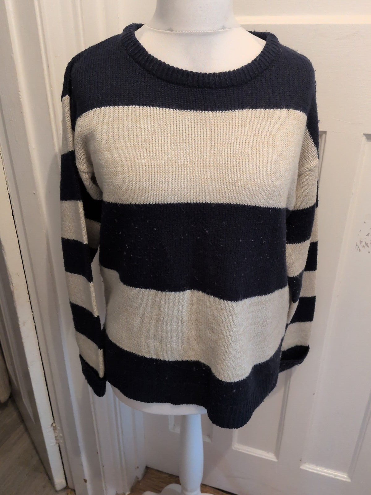 Primark 14 Navy And Winter White Long Sleeve Jumper