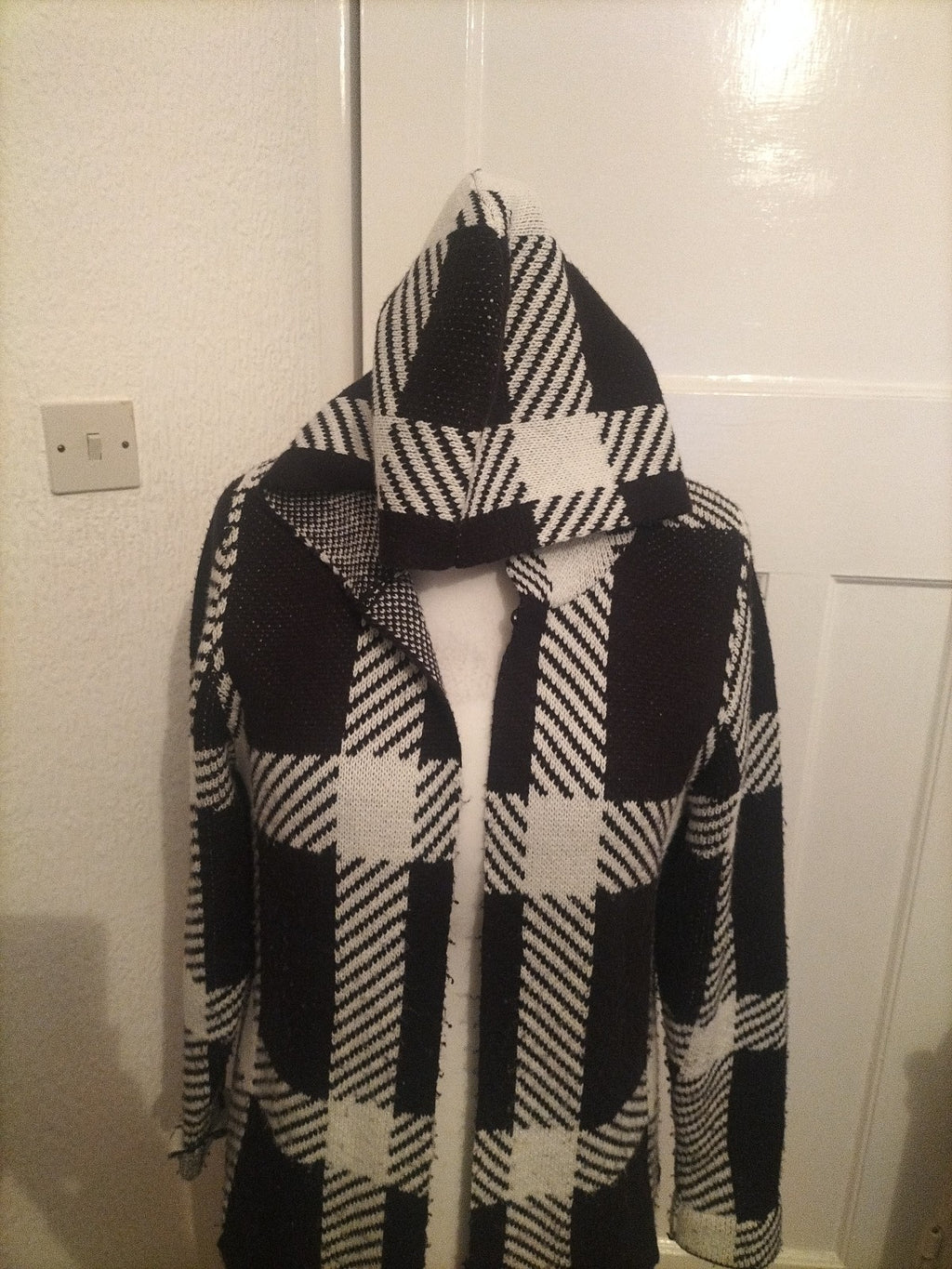 Ladies Pep&Co Size Medium Black And White Hooded Cardigan