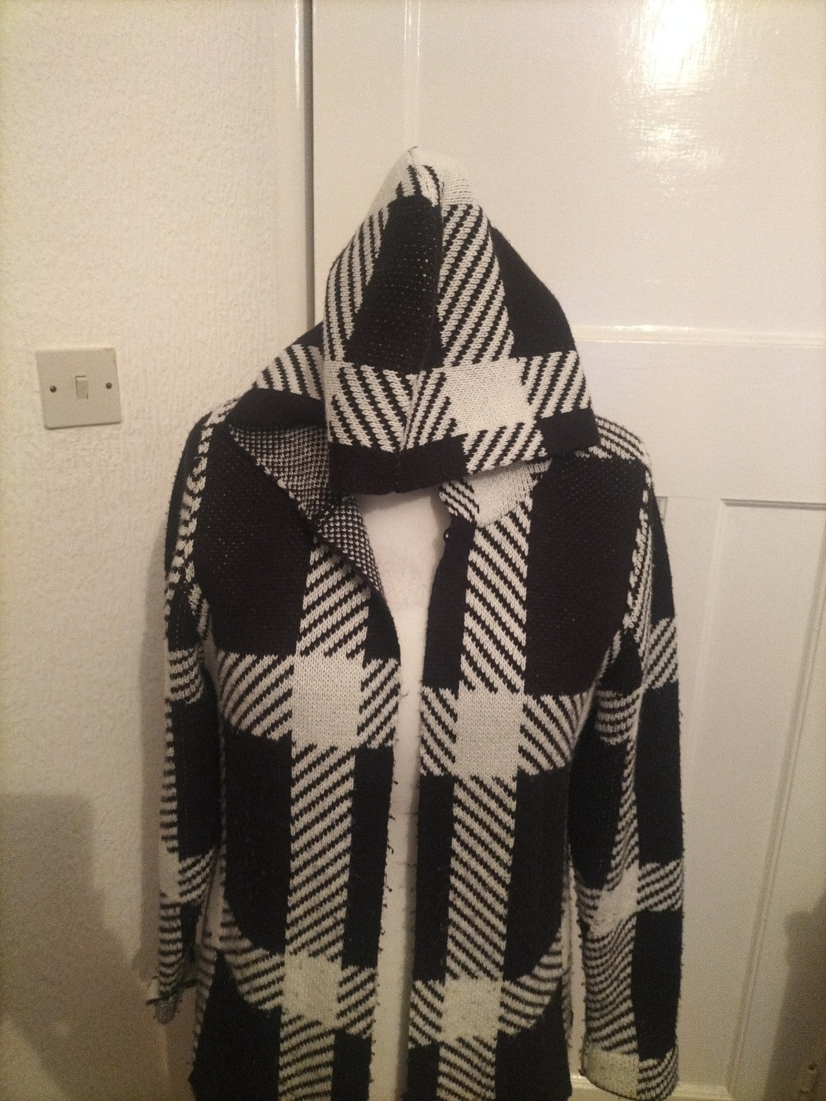 Ladies Pep&Co Size Medium Black And White Hooded Cardigan