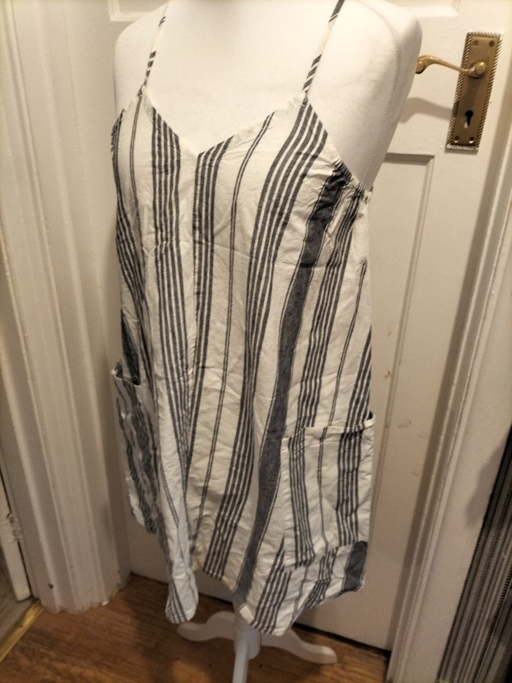 Ladies Debenhams Size Small Grey And White Striped Sleeveless Top