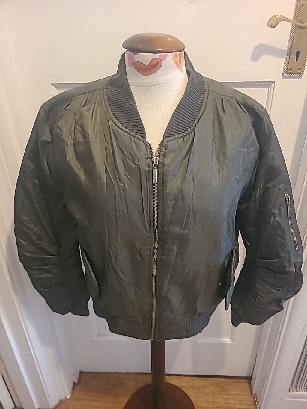Ladies Size Small Khaki Lined Long Sleeved Jacket