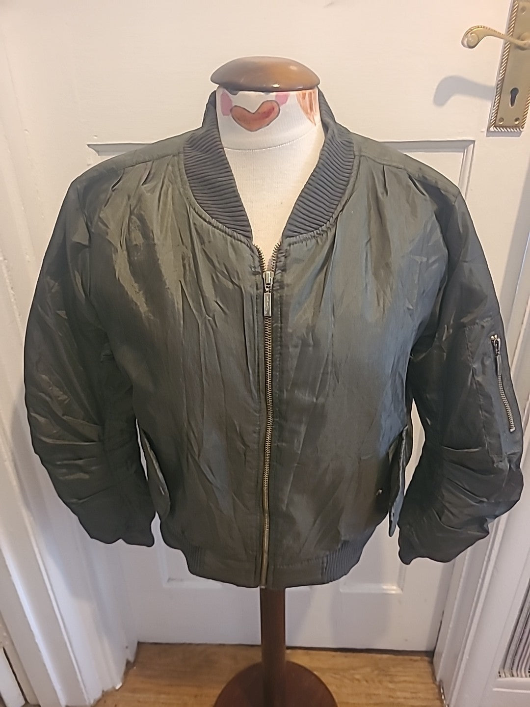 Ladies Size Small Khaki Lined Long Sleeved Jacket