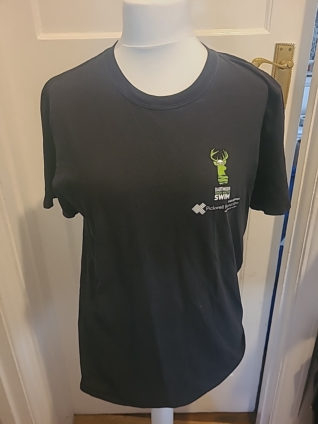 Mens Gildan Size Large Black "Dartmoor Swim" Tshirt