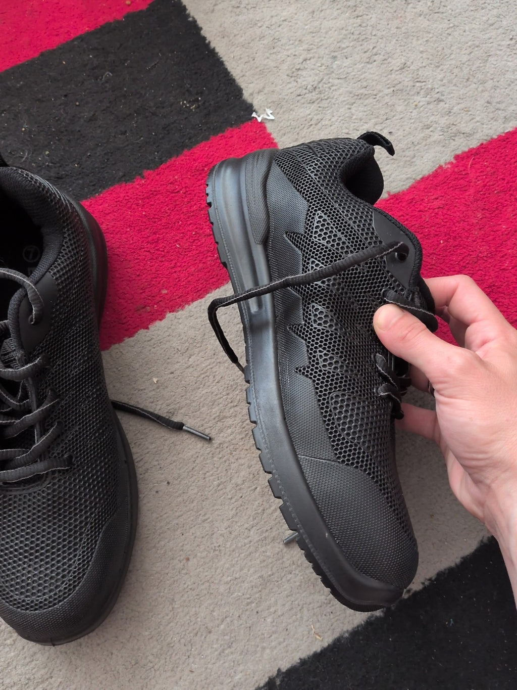 Brand New Earthworks UK 7 Black Steel Toe Safety Trainer