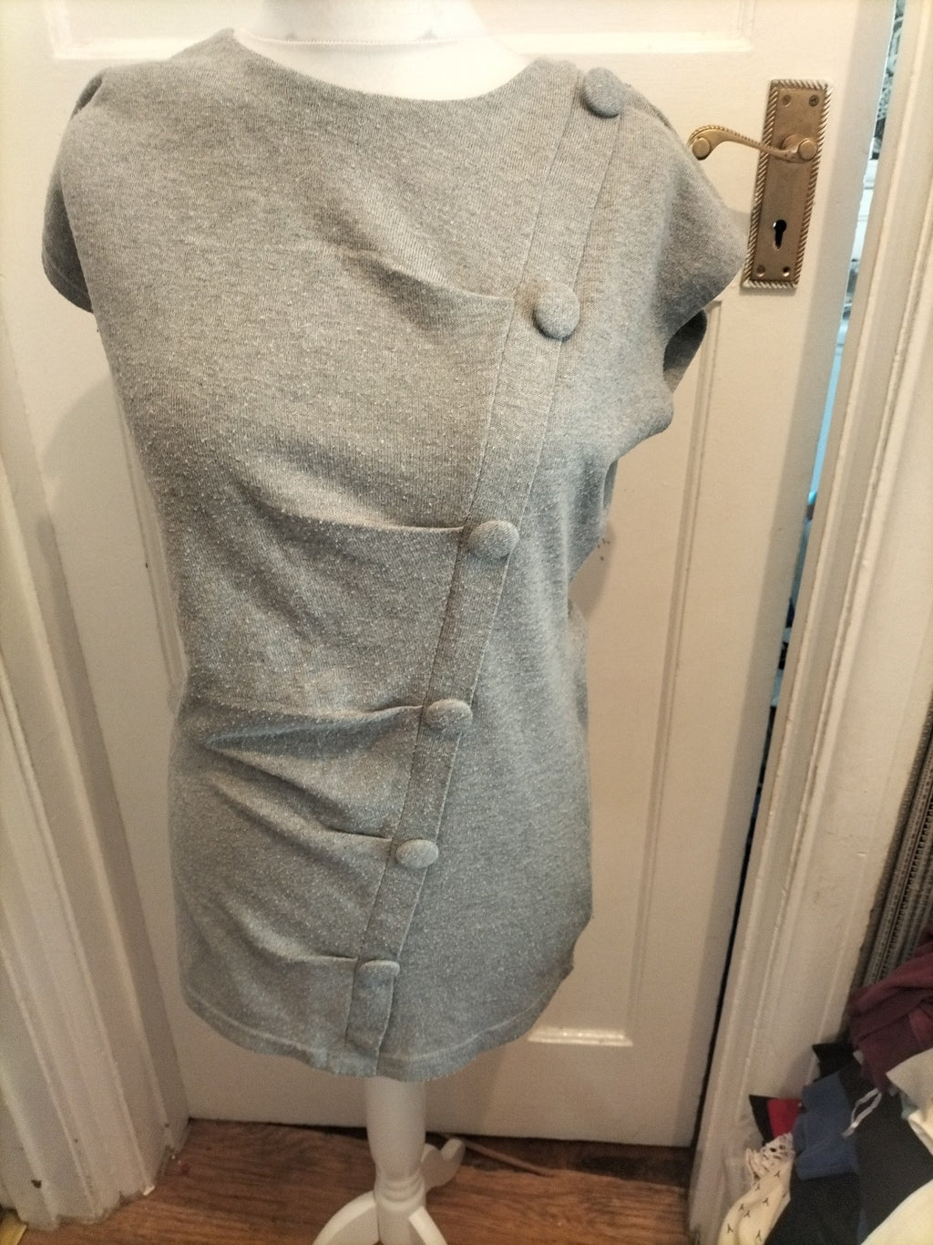 Store Twenty One Medium Grey Short Sleeved Dress Bobbling