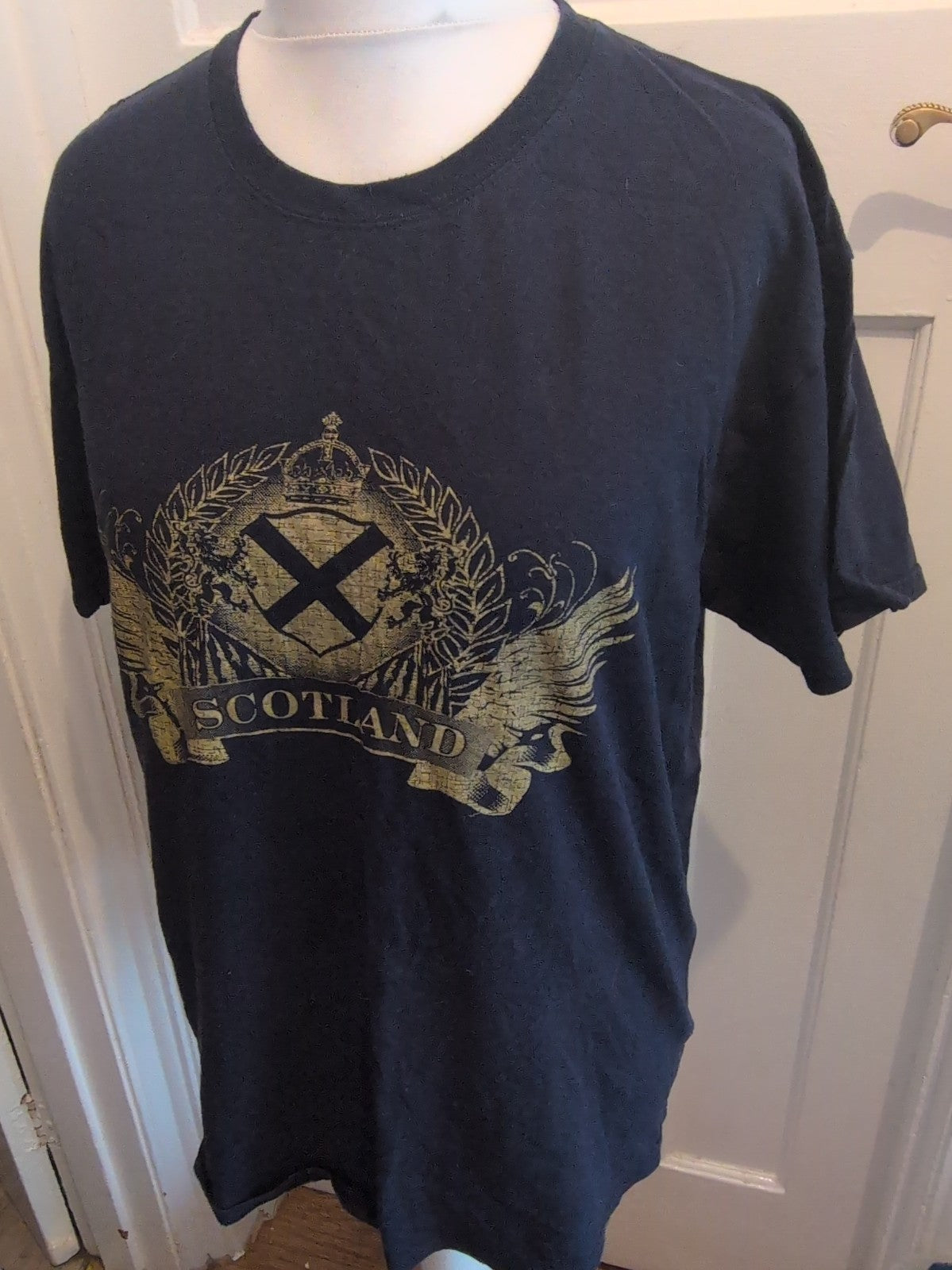 Gildan Large Navy And Gold Scotland Print Short Sleeve T-shirt