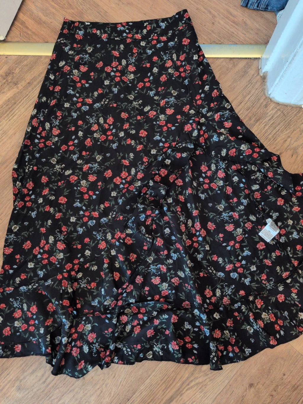 Shein Medium Black Floral Split Hem Long Length Skirt