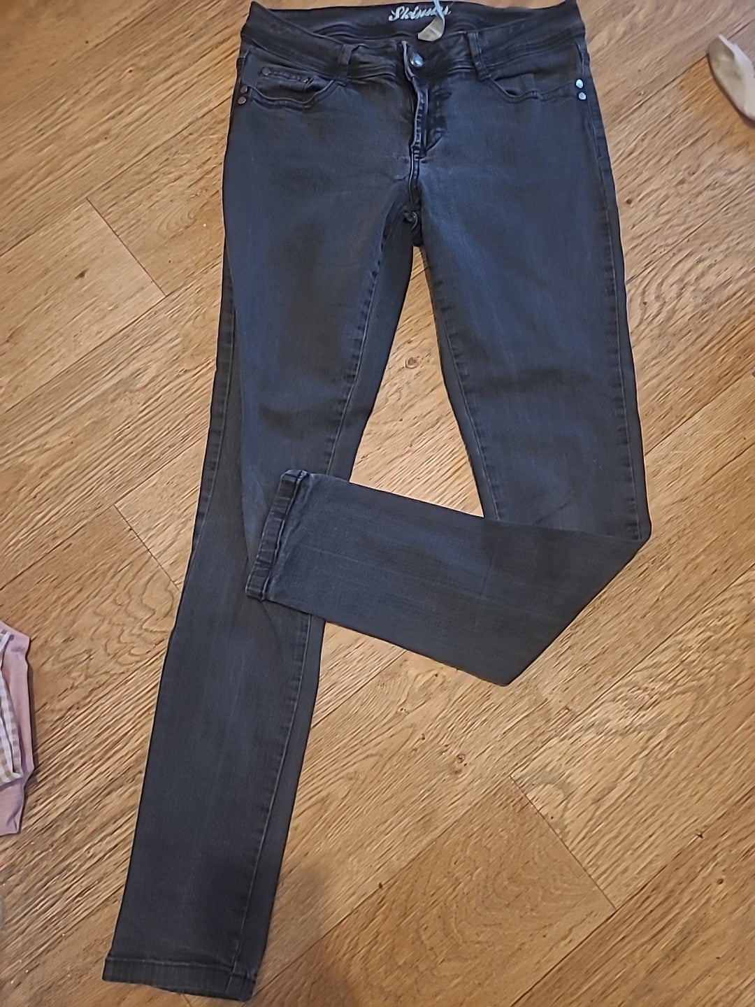 Ladies Denim&Co Size 10 Skinny Grey Jeans