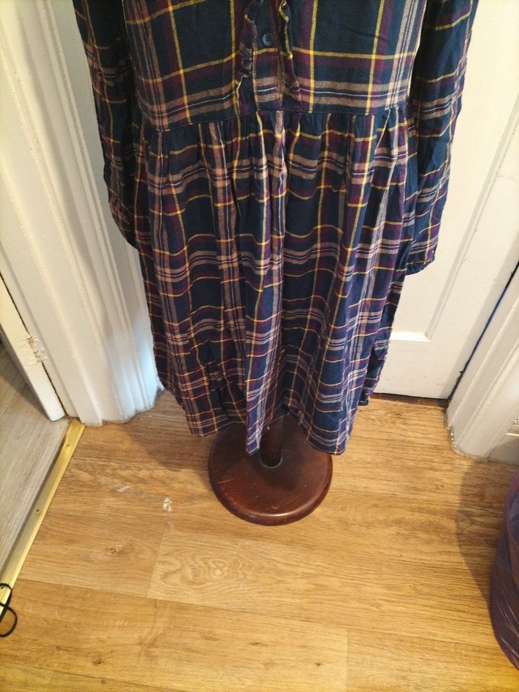 Ladies Beloved Size 10 Navy Check Long Sleeved Dress