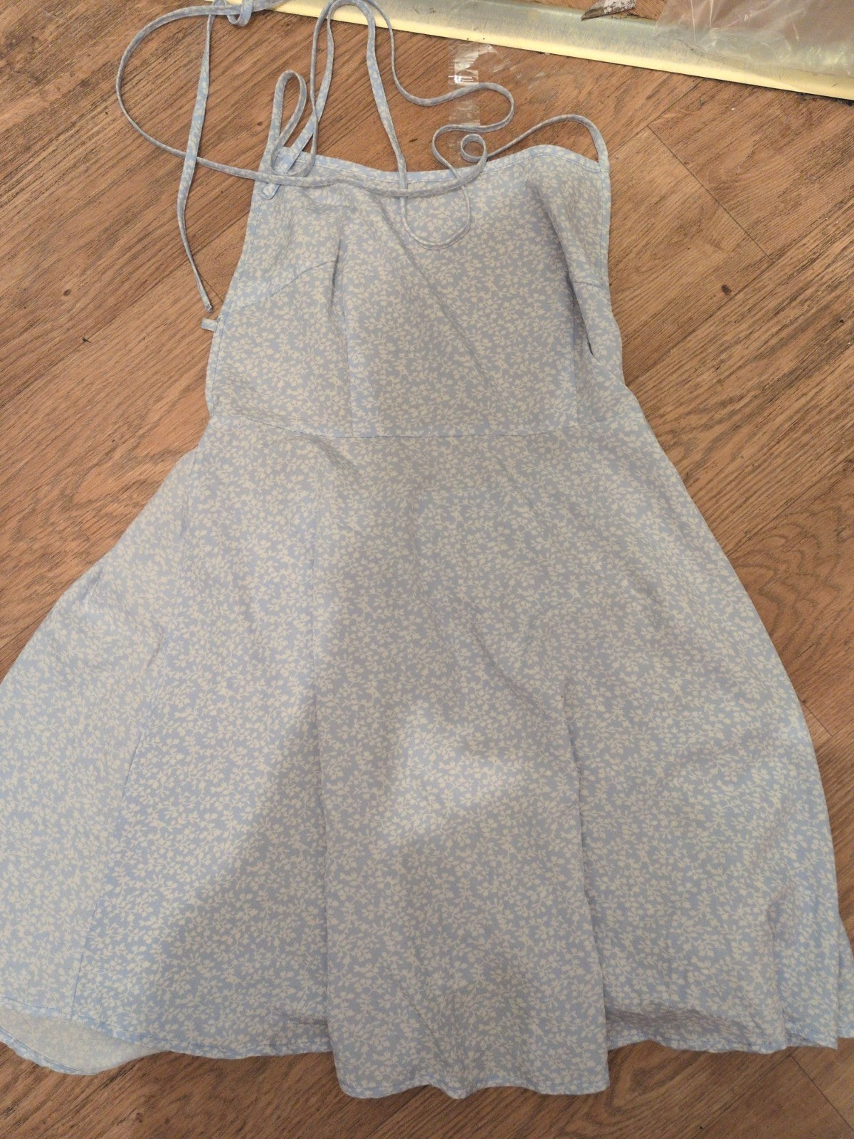 Shein Medium Pale Blue And White Halterneck Low Back Knee Length Sleeveless...