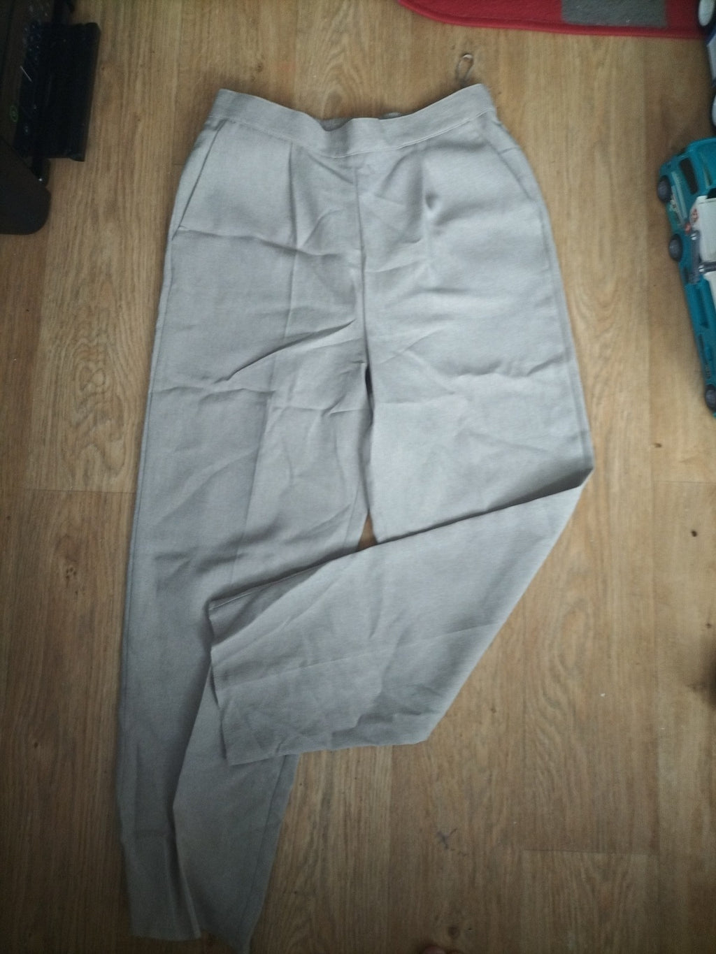 Ladies Bonmarche Size 10 Beige Trousers