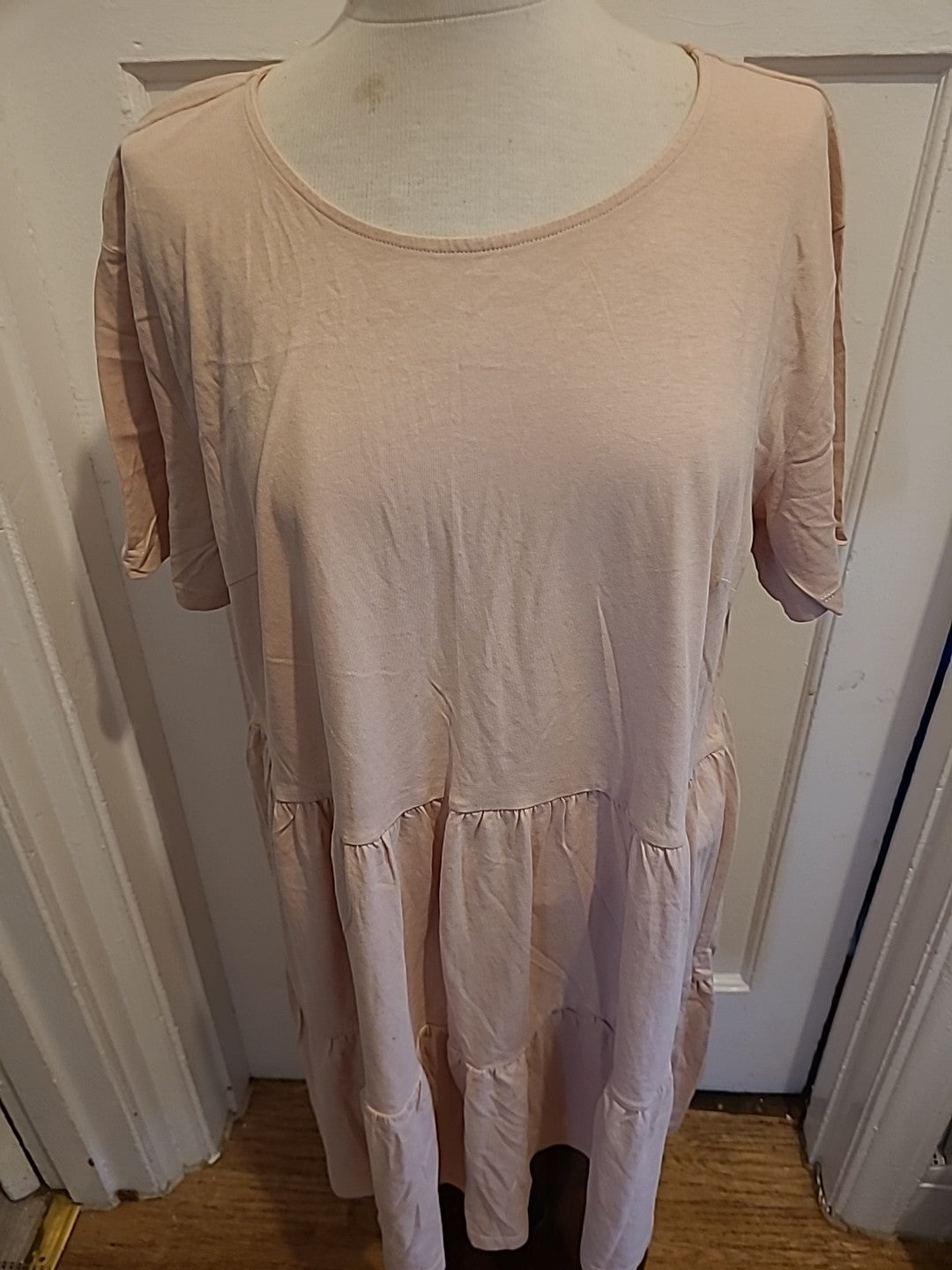 Ladies New Look Curves Size 20 Pale Pink Short Sleeved Dress