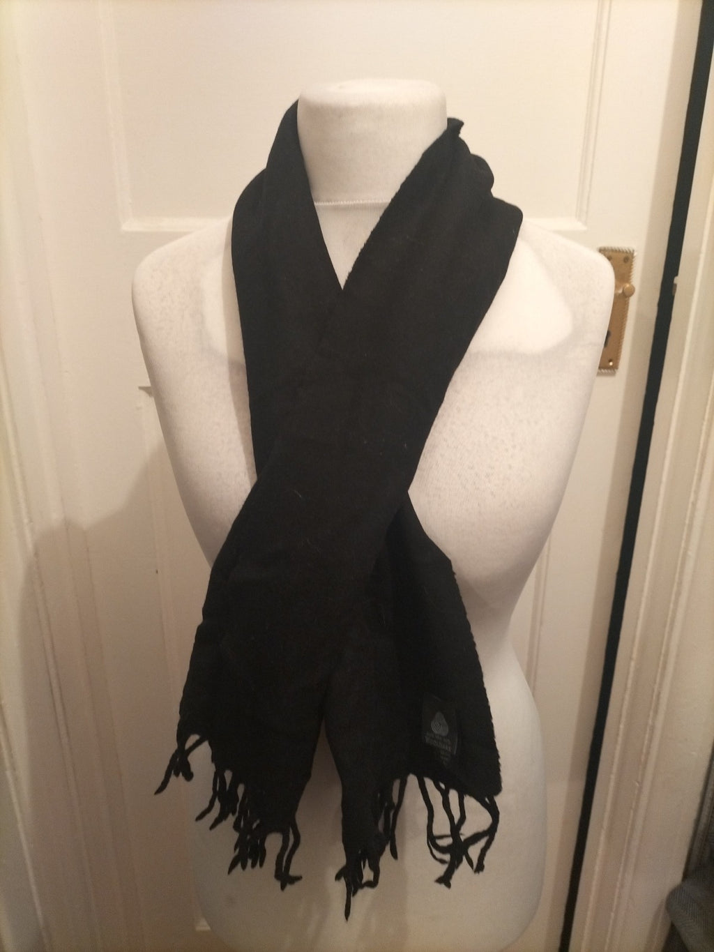 Ladies Il Moro Black Tassled Scarf
