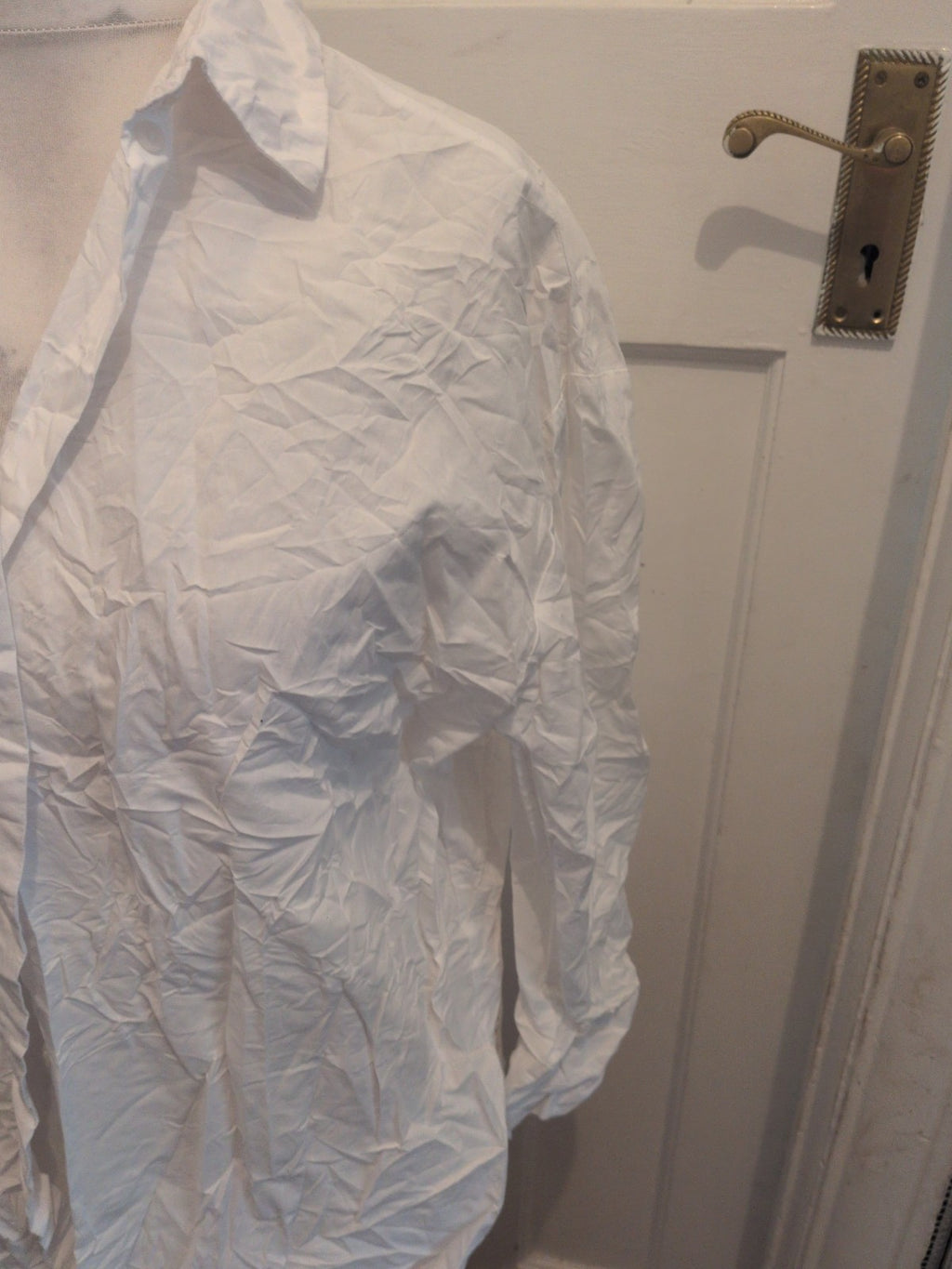 Ladies S/M White Buttoned Shirt