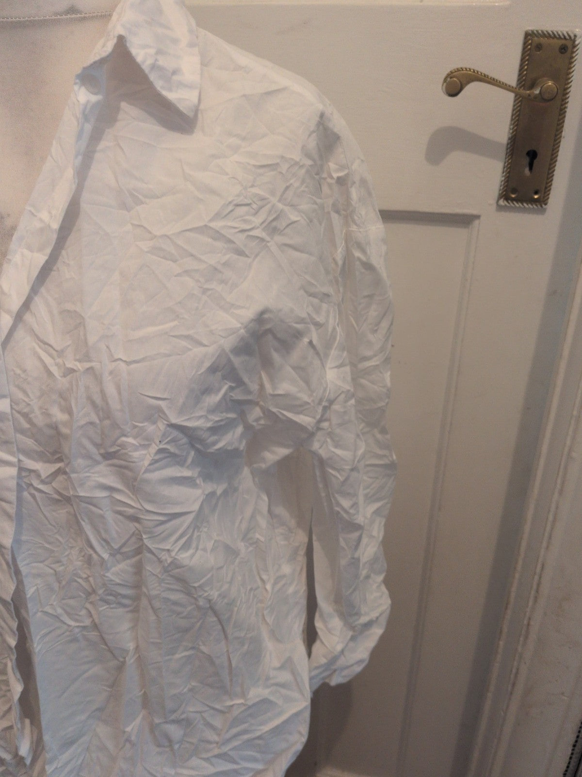 Ladies S/M White Buttoned Shirt