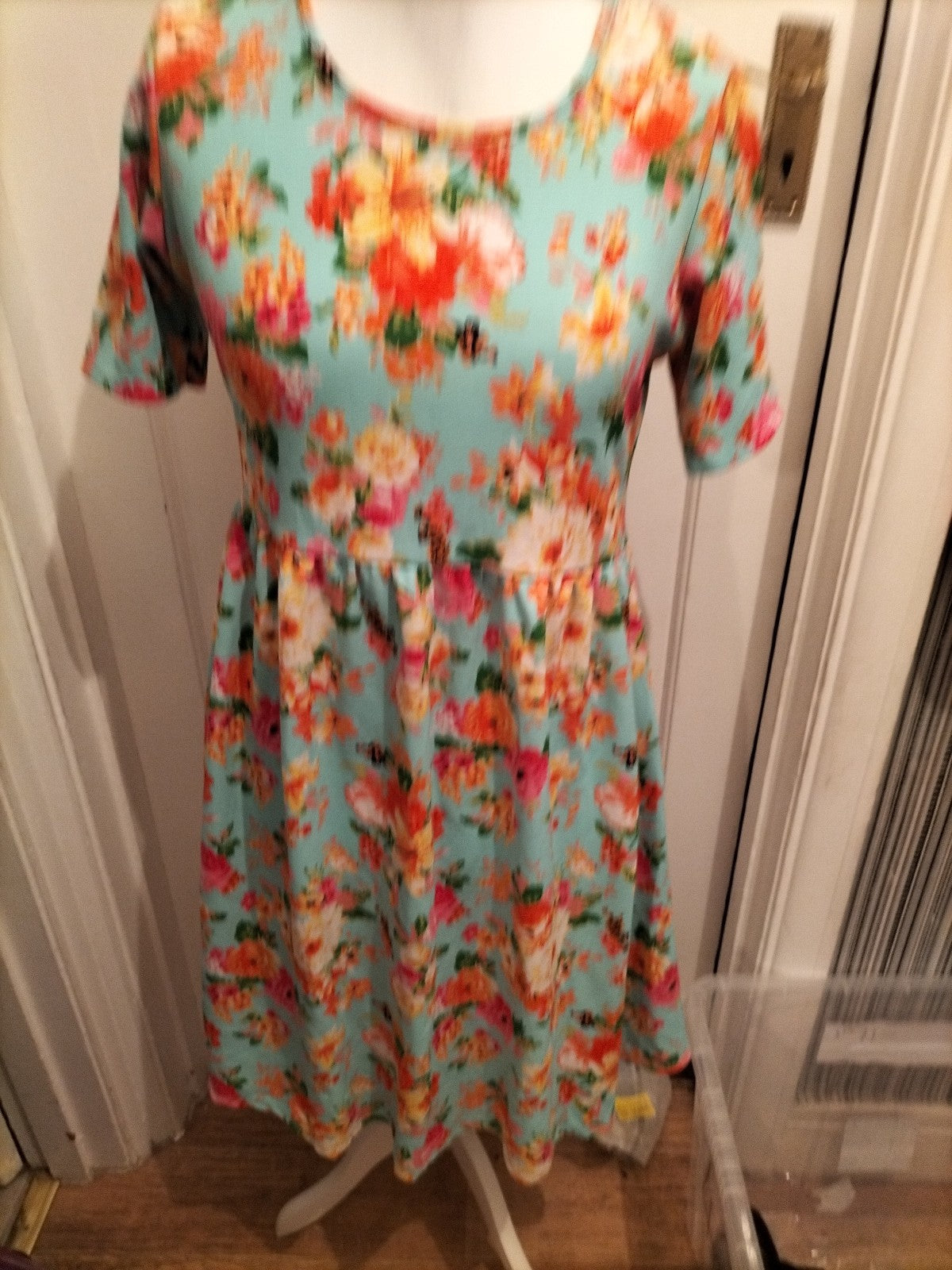 Brand New Ladies ASOS Maternity Size 14 Bright Floral Short Sleeved Dress