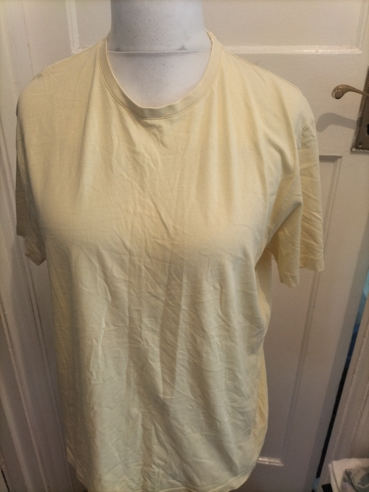 Tu Large Pale Yellow Short Sleeve T-shirt