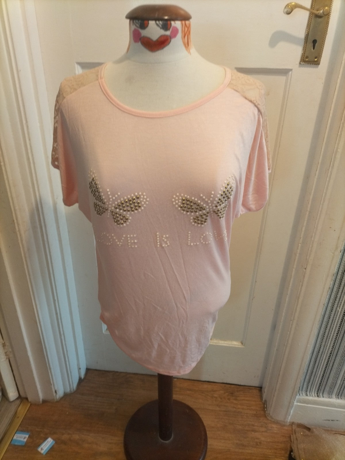 Ladies Size Large Pink Lace Short Sleeved Tshirt