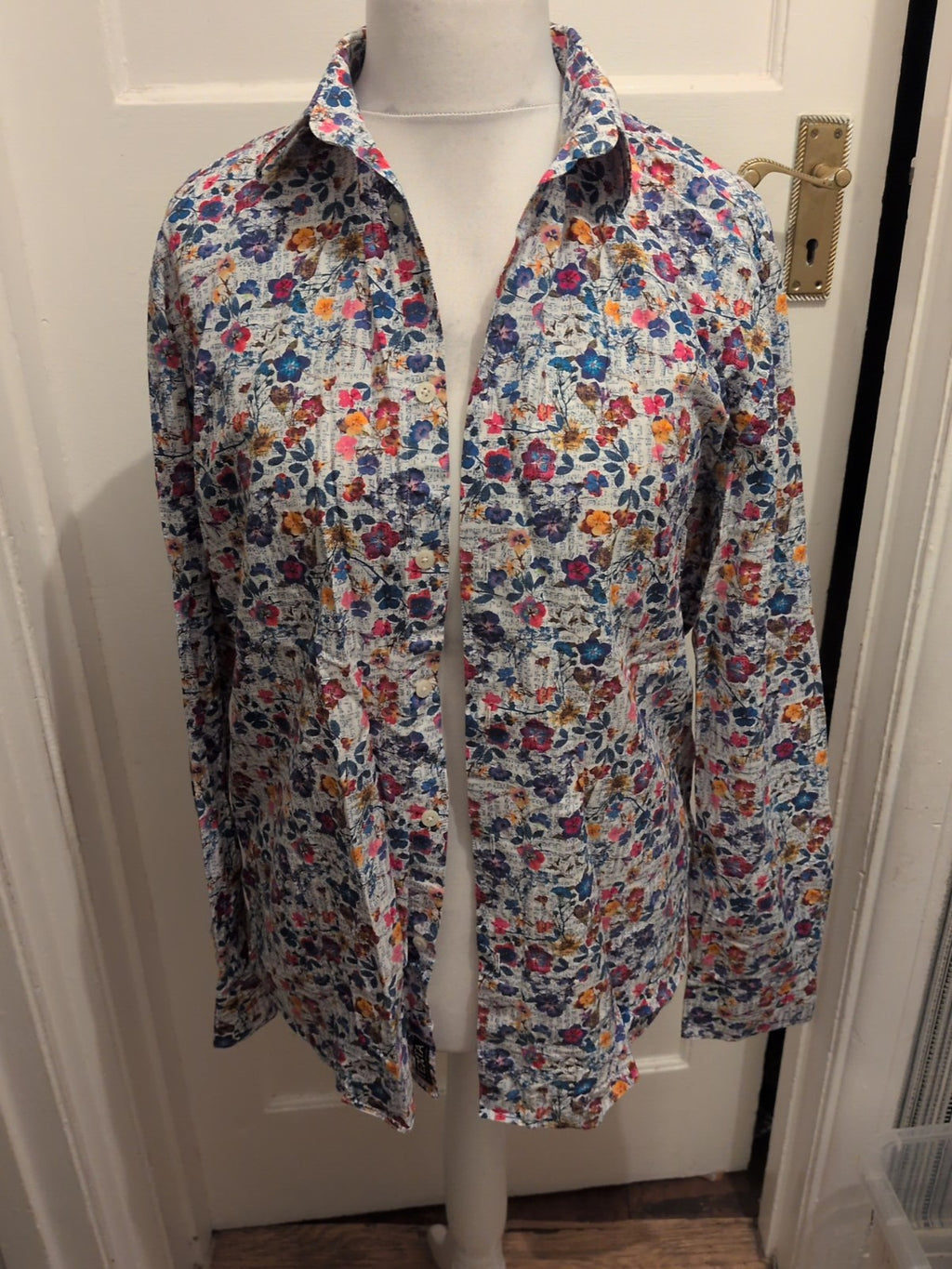 Turner & Sanderson 16" Multicoloured Floral Long Sleeve Shirt