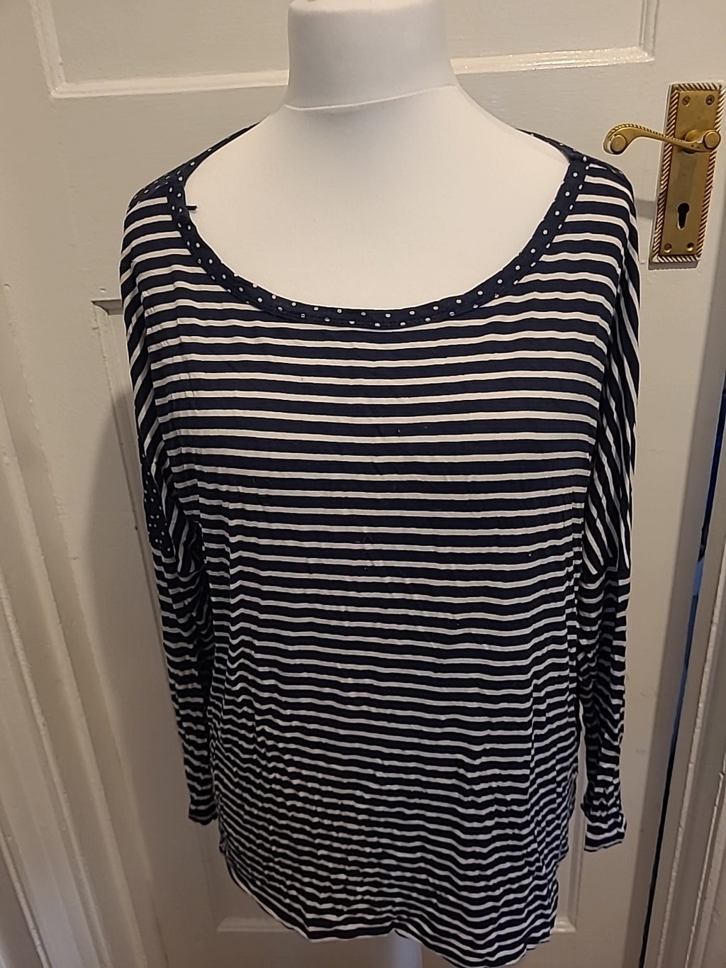 Ladies Love To Lounge Size 14-16 Navy And White Striped & Spotted Pyjama Top