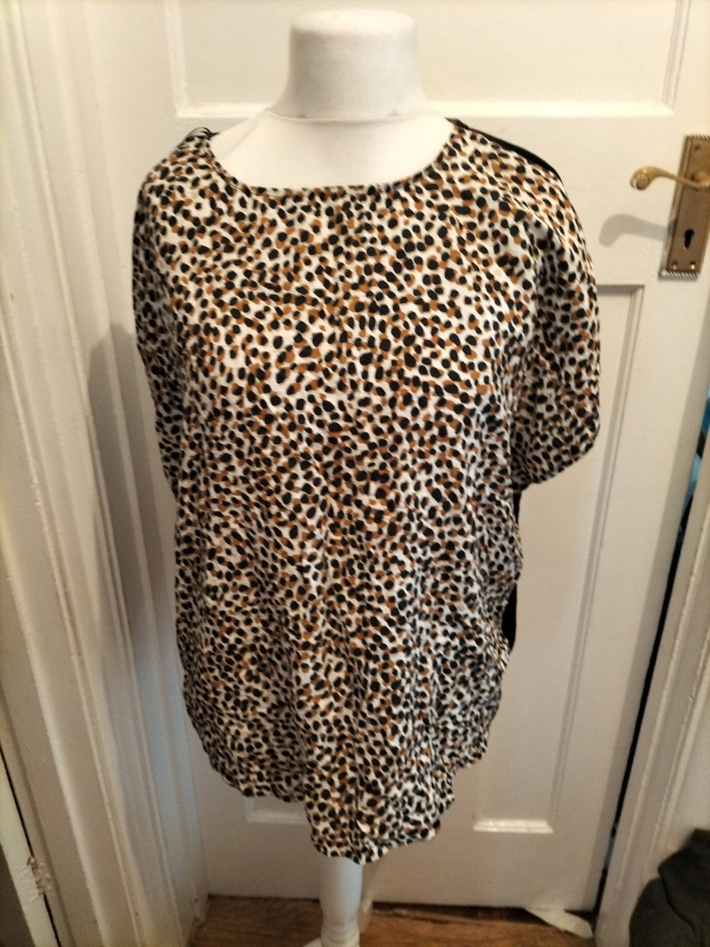 Tu 24 Leopard Print Short Sleeve Blouse