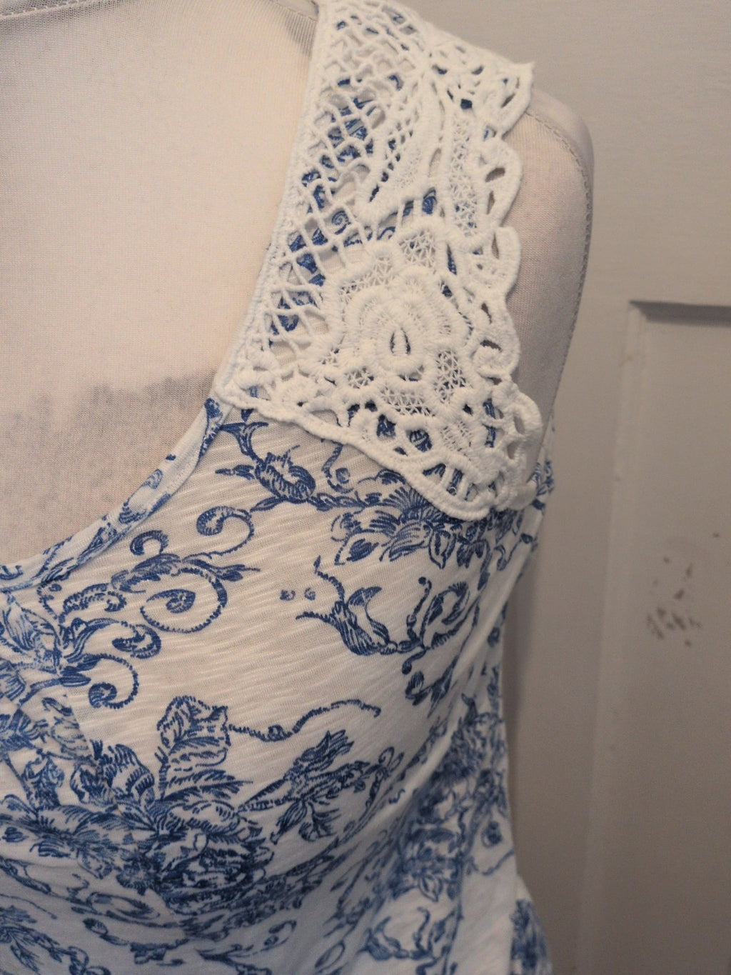 Per Una 14 Blue And White Longline Sleeveless Blouse