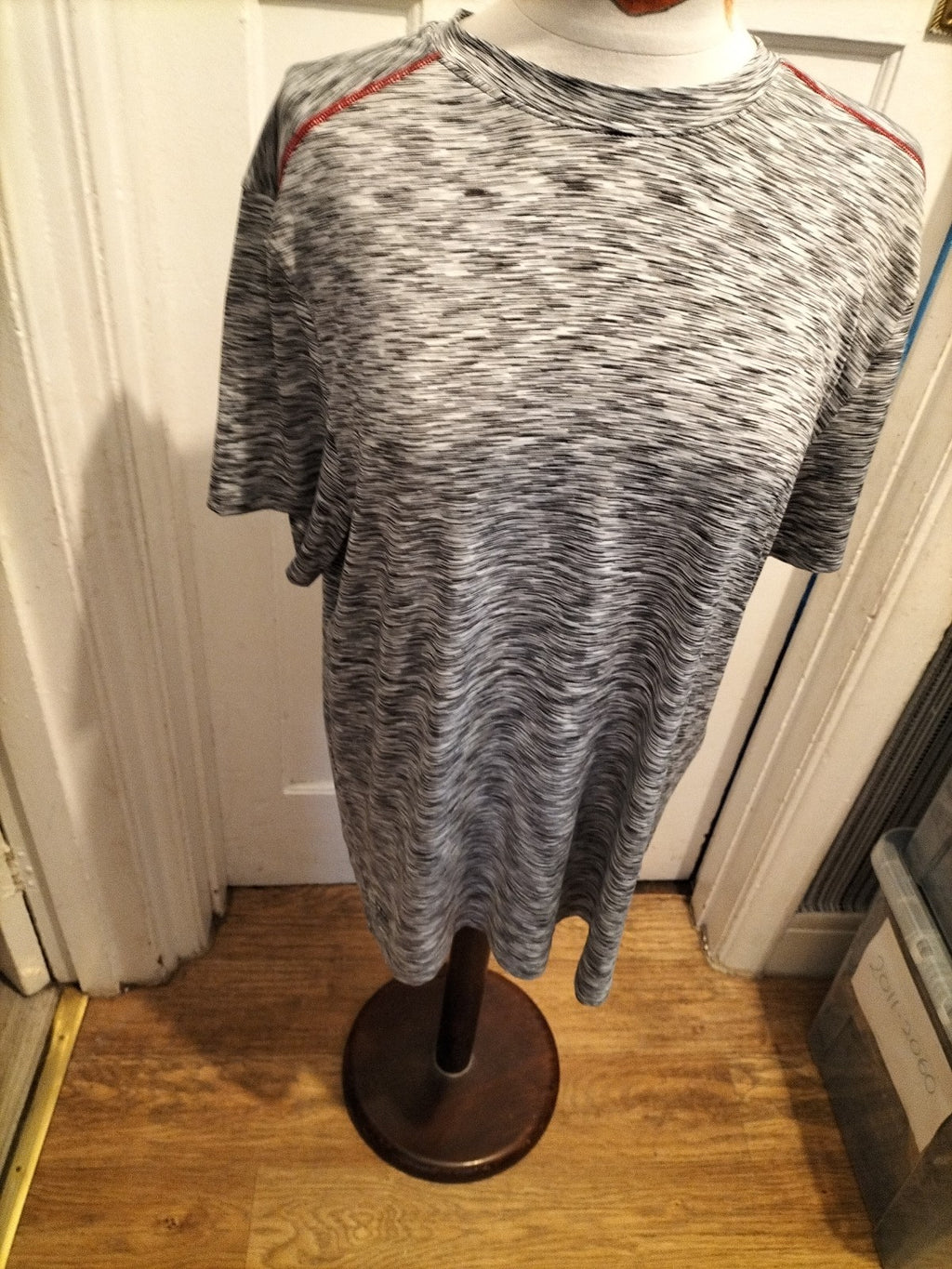 Ladies RBX Size Large Grey Fleck Short Sleeved Tshirt