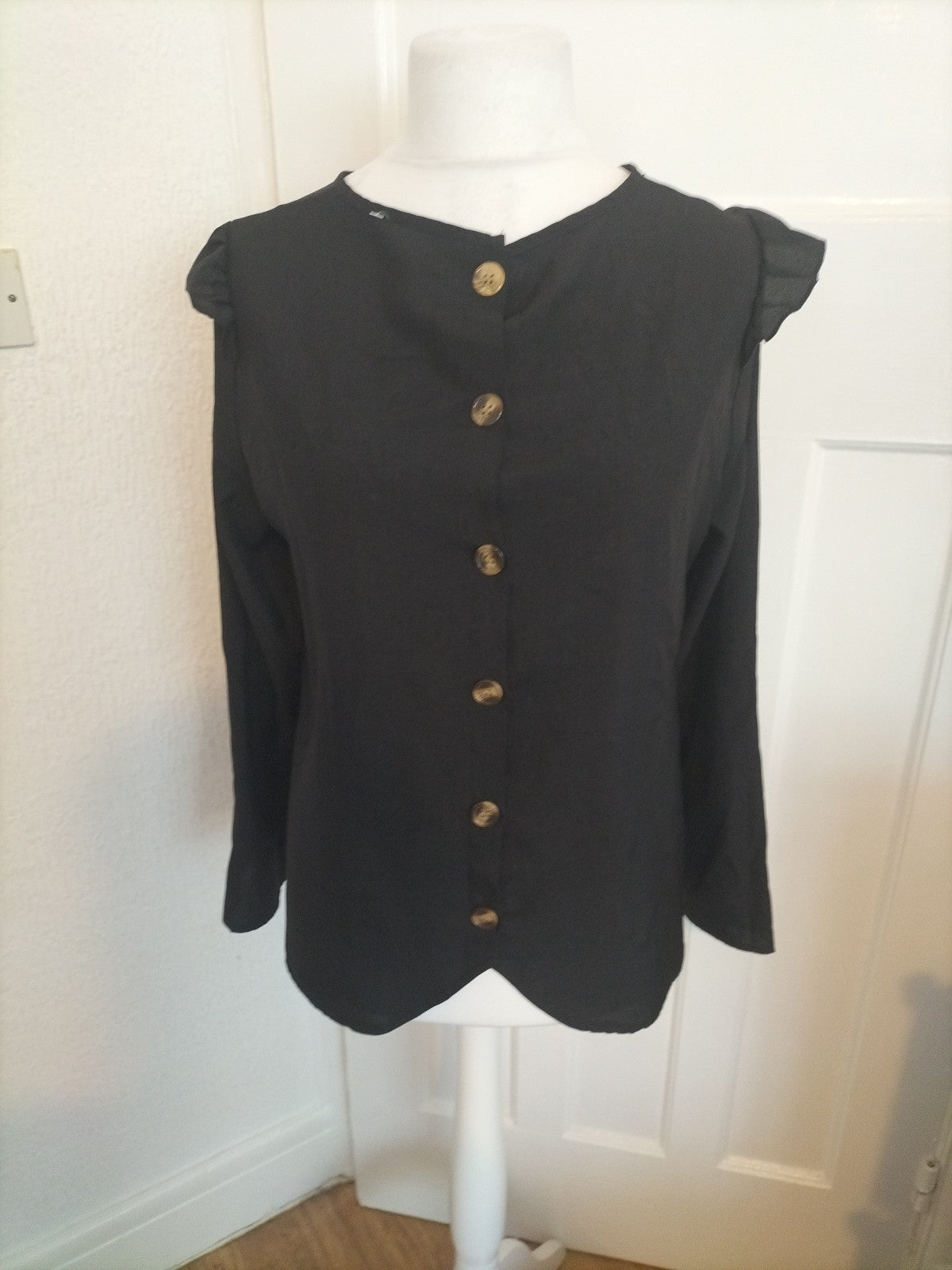 Ladies Size L Black Buttoned Long Sleeved Scoop Blouse