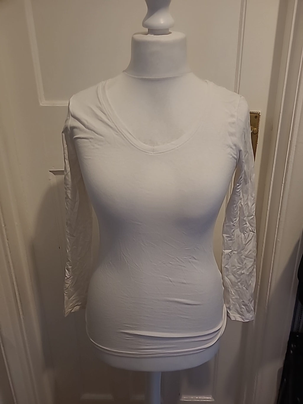 Ladies Primark Size XS 6-8 White Stretch Vee