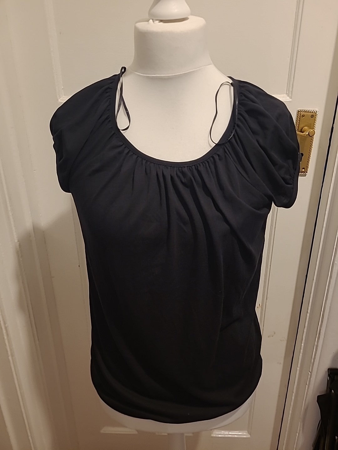 Brand New Ladies Tu Size 8 Black Short Sleeved Longline Top