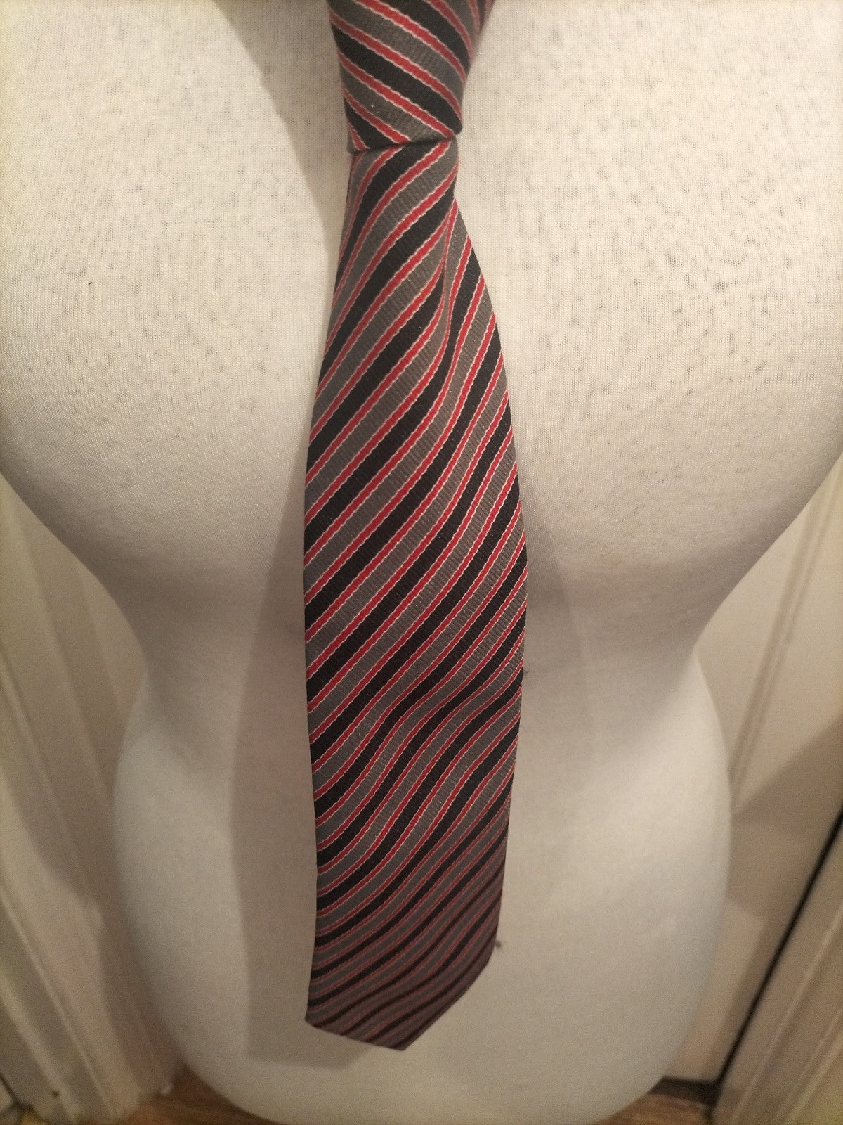 Mens Distinctive Multi Striped Tie