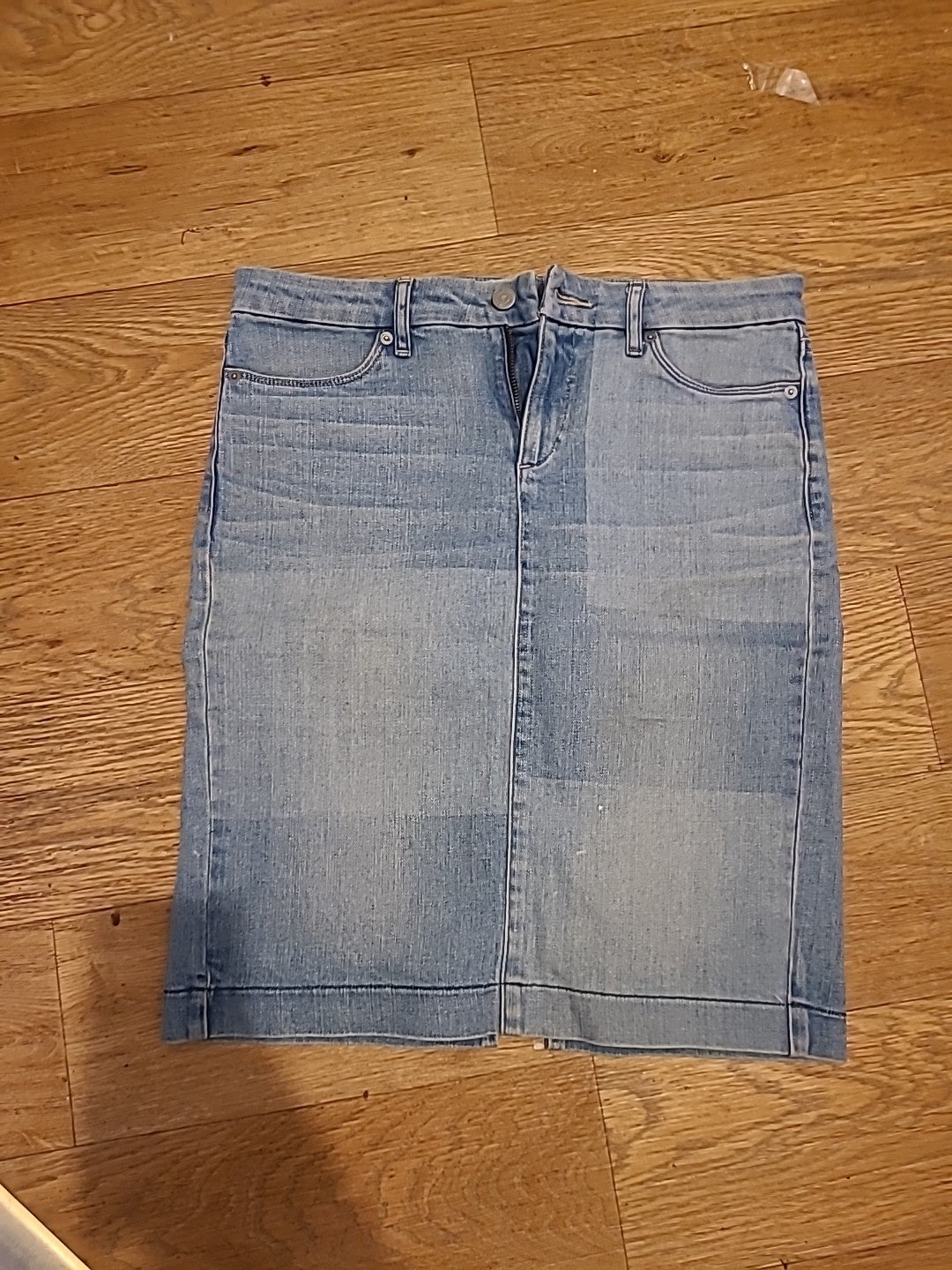 Ladies Uniqlo Size Large Denim Skirt