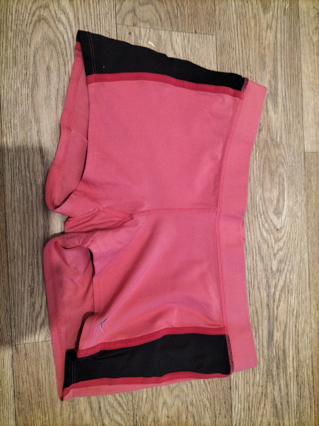 Ladies Nike Size Large Pink Gym Hot Pants Slight Stretch